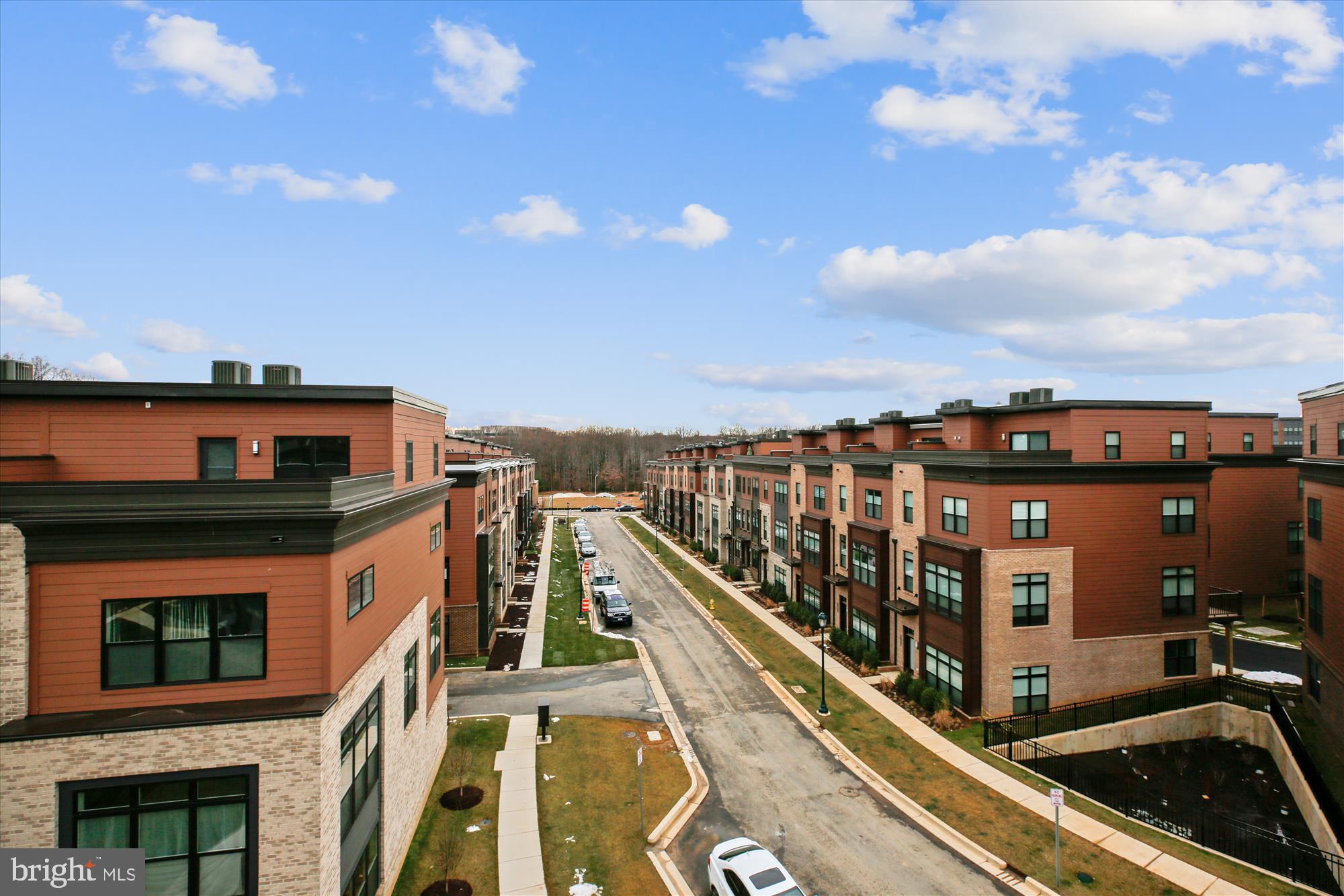 TOWER OAKS - Residential