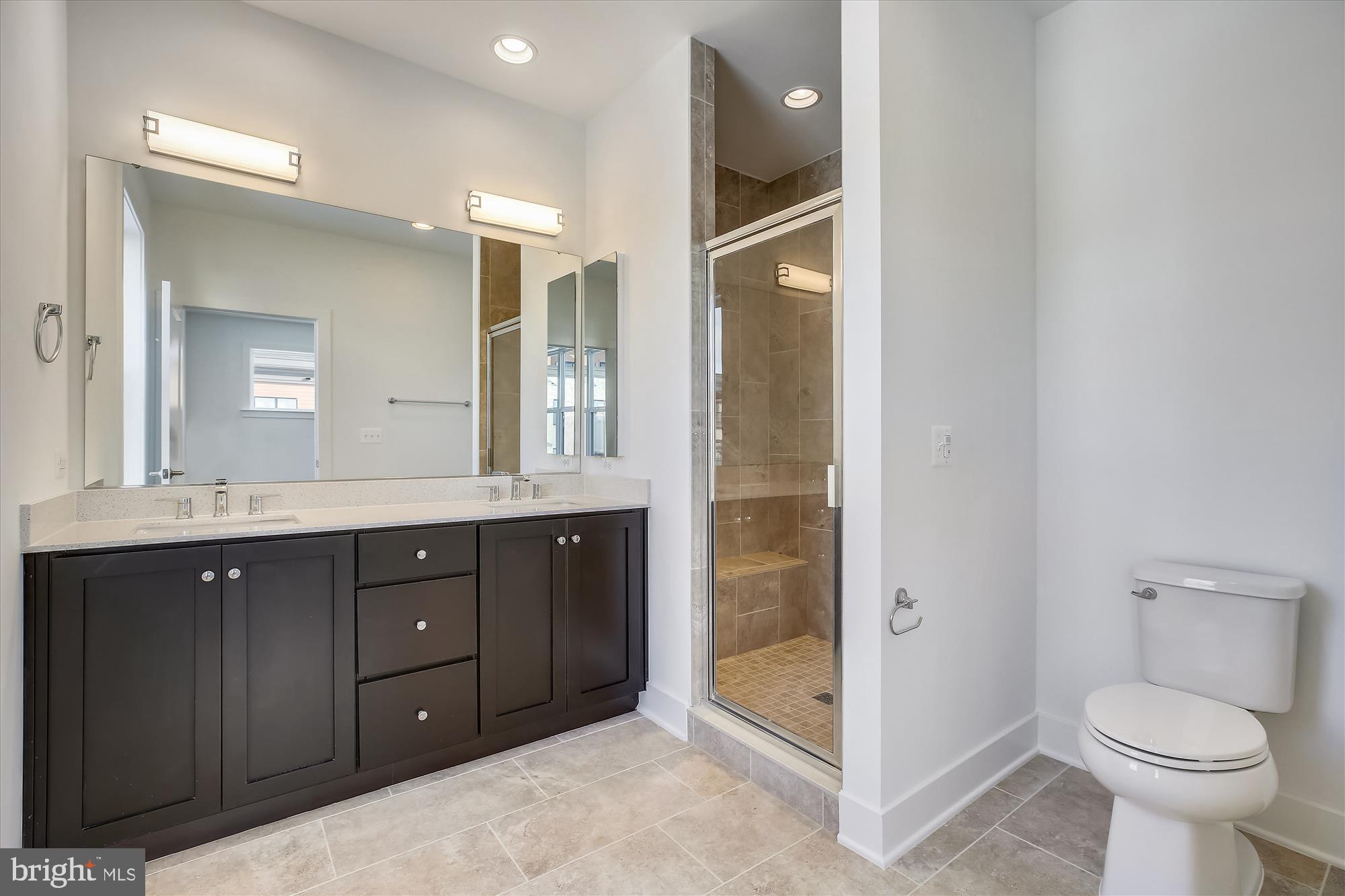 TOWER OAKS - Residential