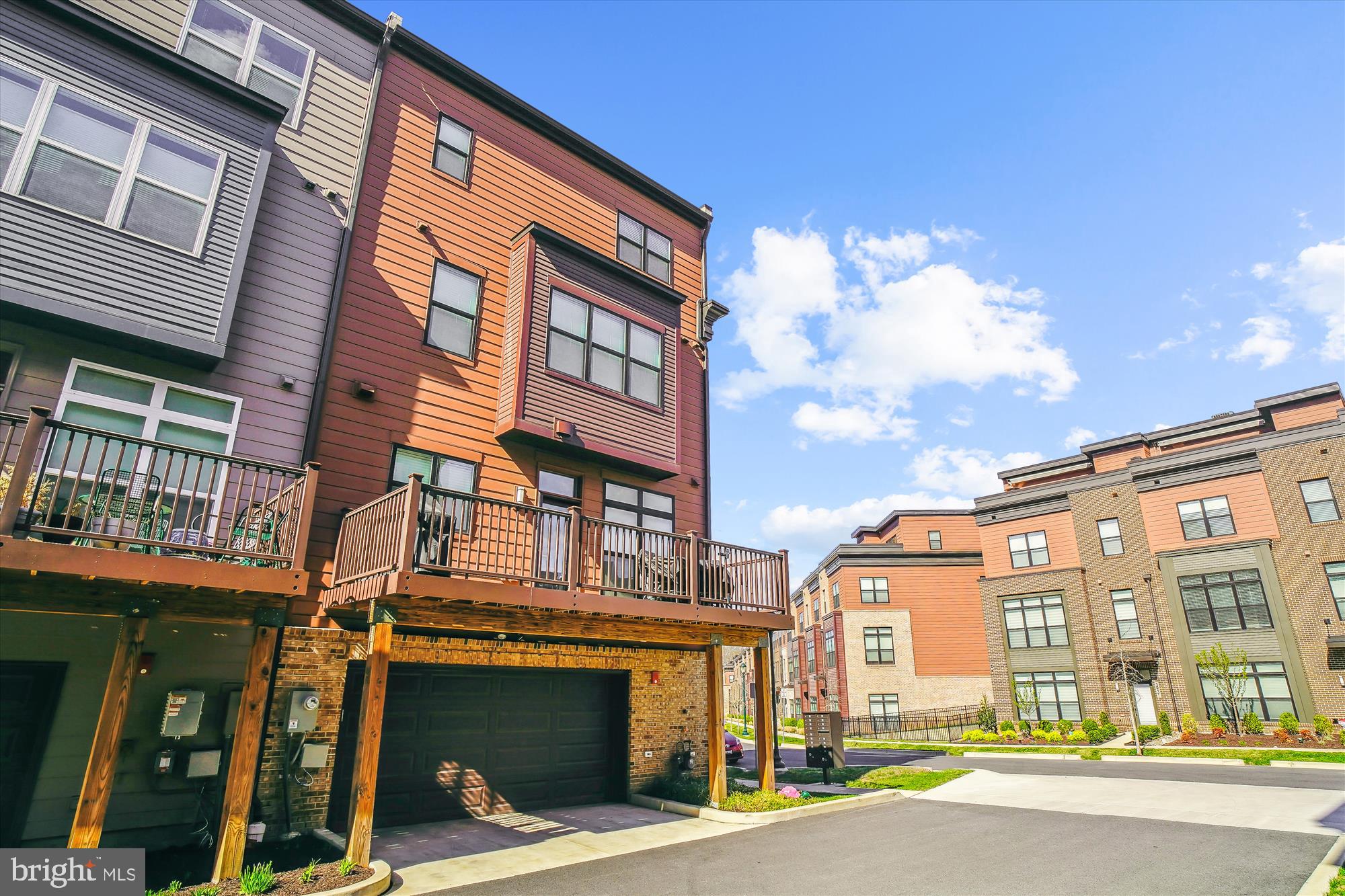 TOWER OAKS - Residential