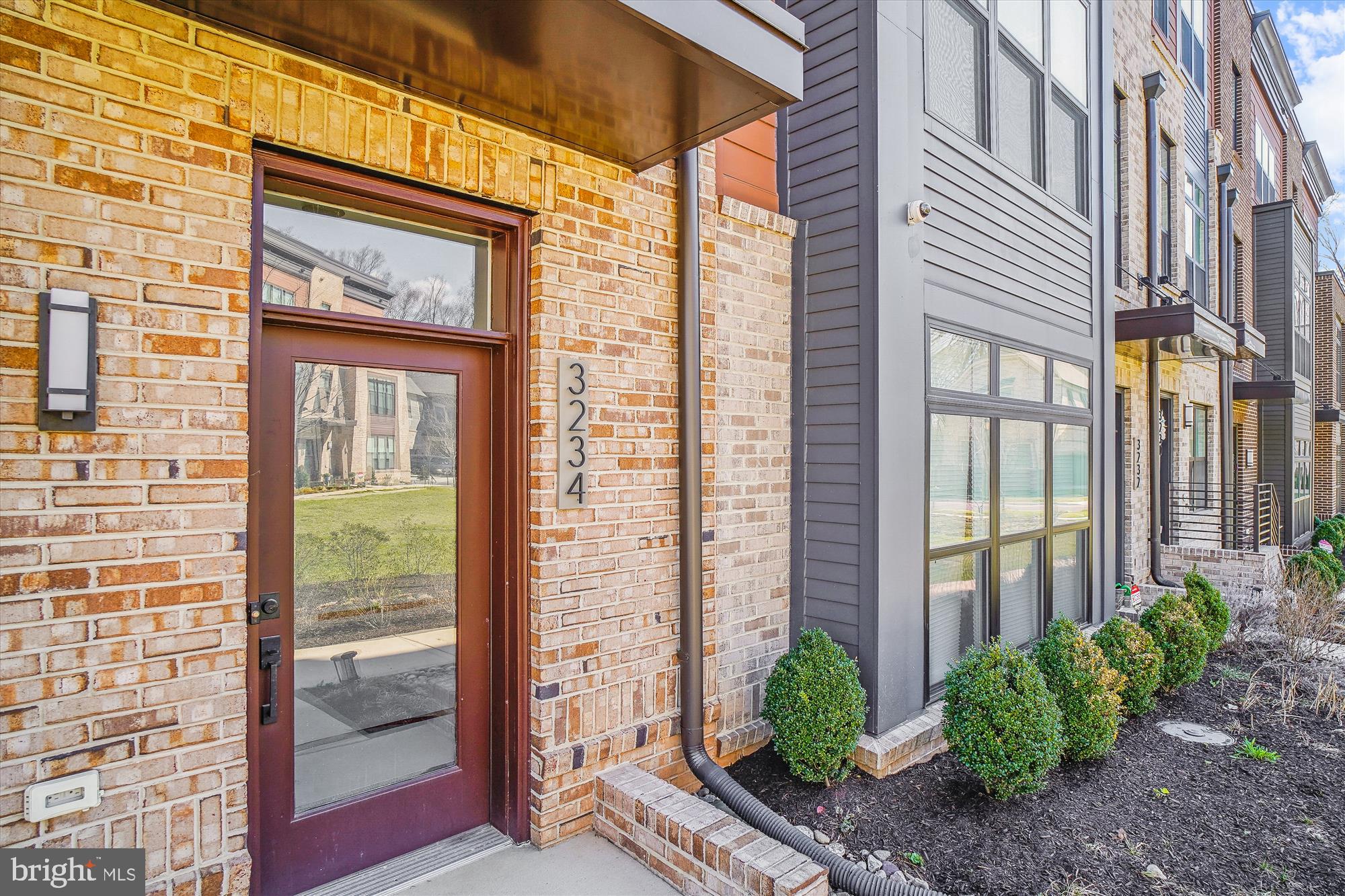 3234 ROYAL FERN PLACE