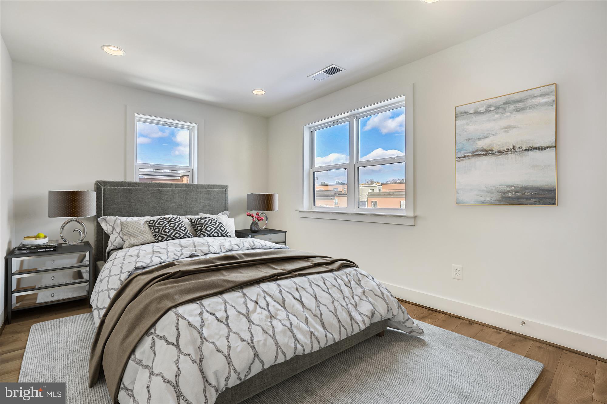 TOWER OAKS - Residential