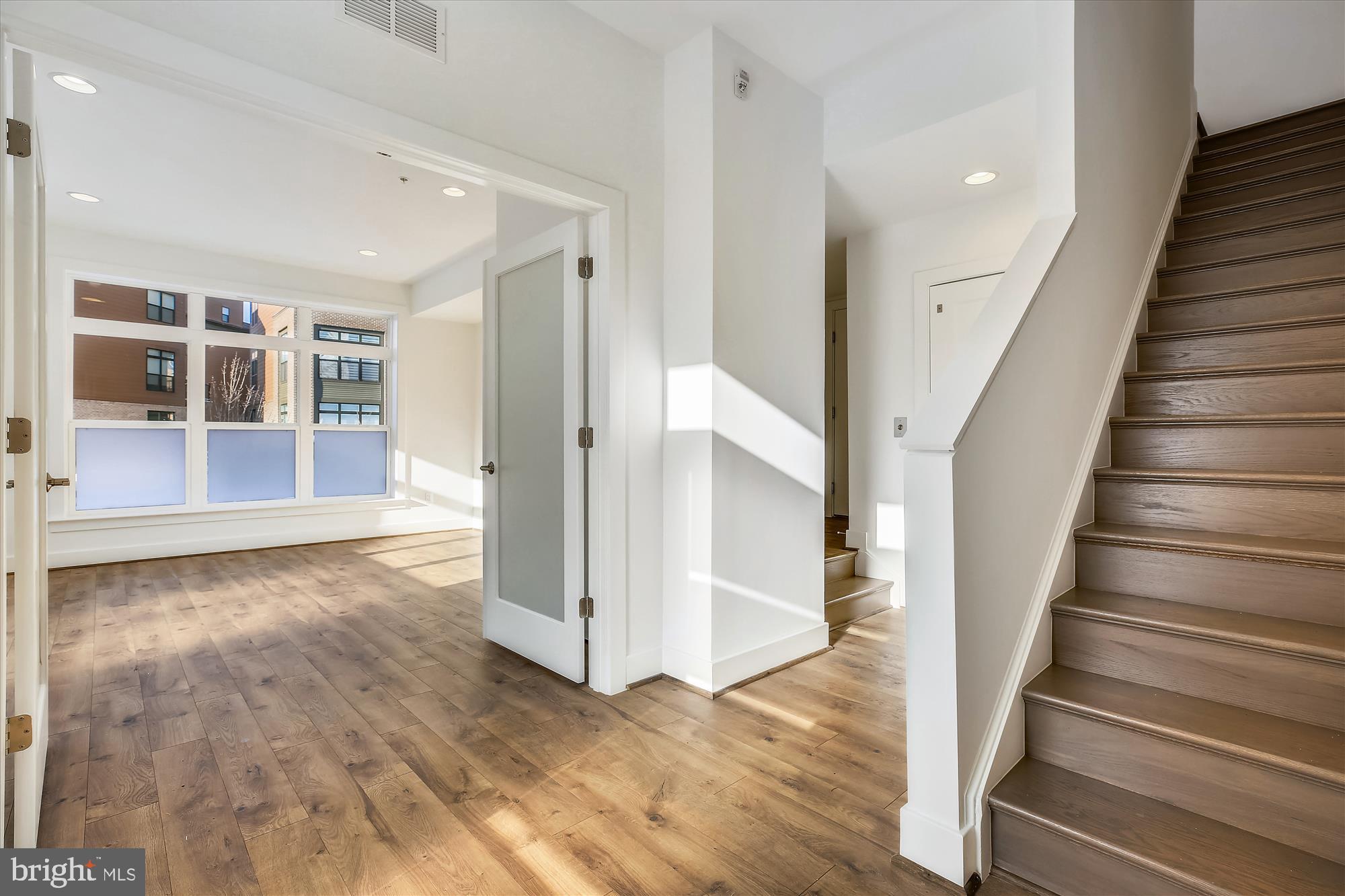 TOWER OAKS - Residential