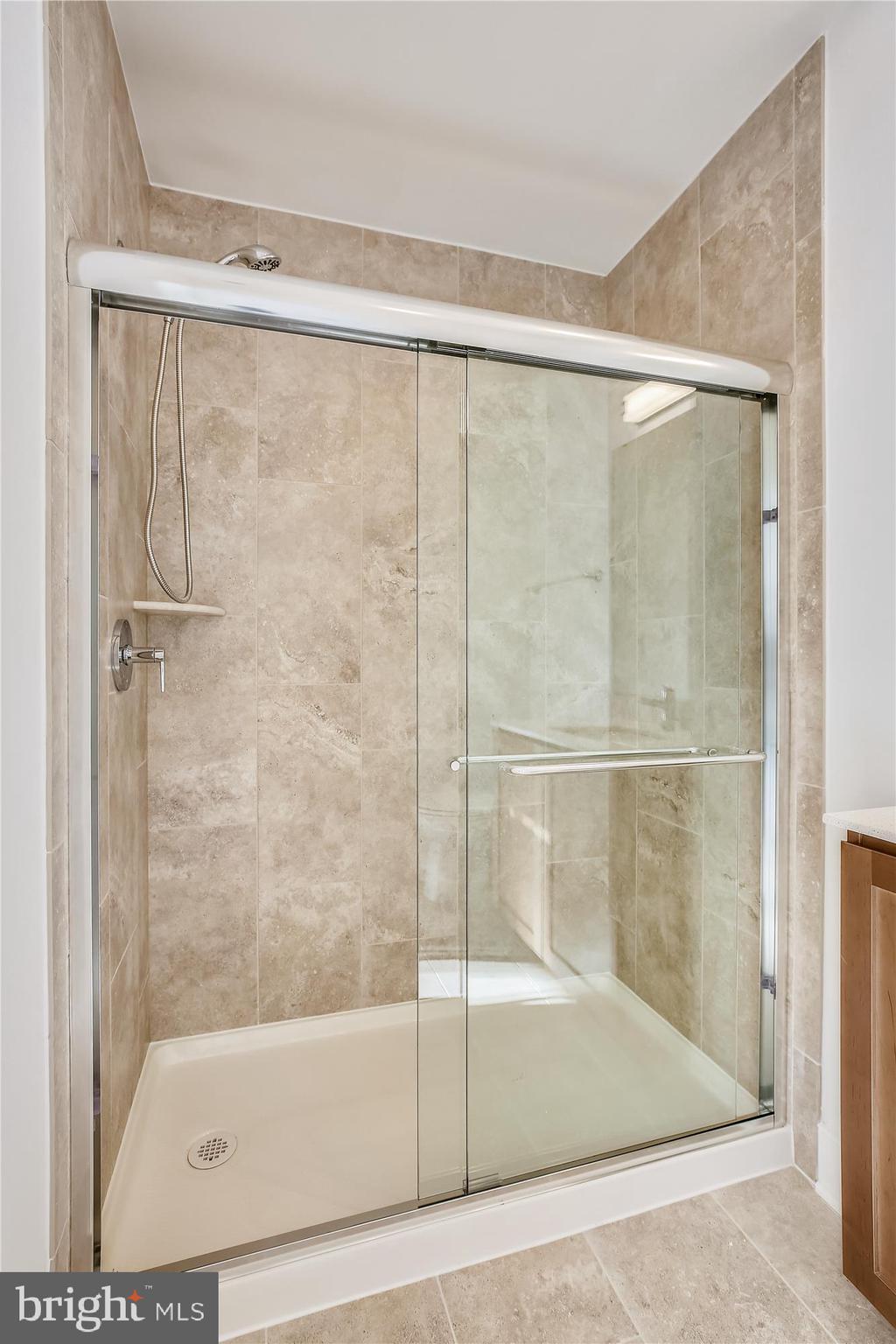 TOWER OAKS - Residential