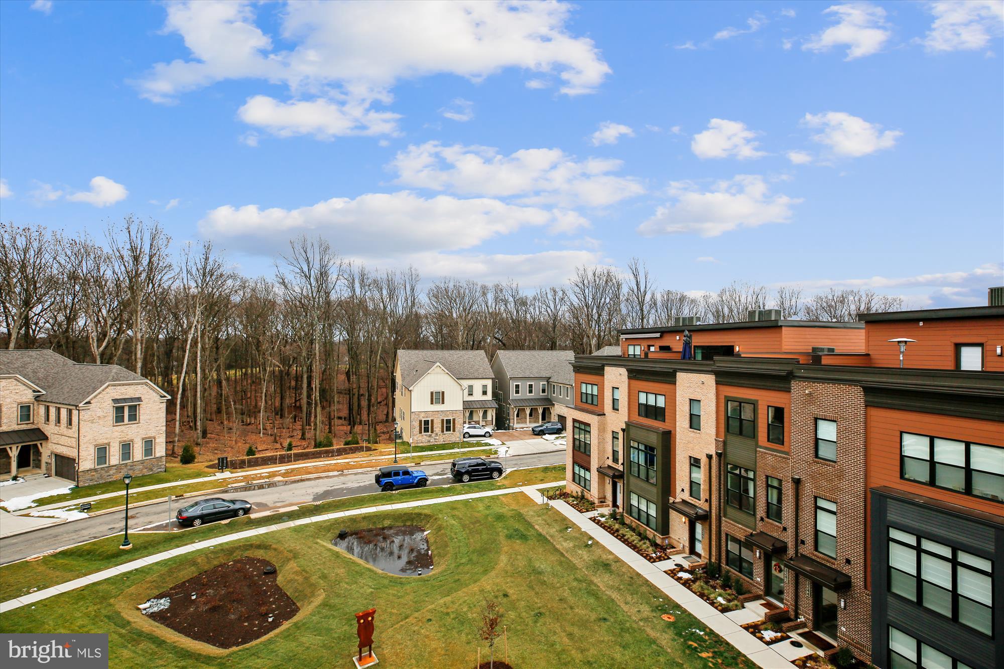 TOWER OAKS - Residential