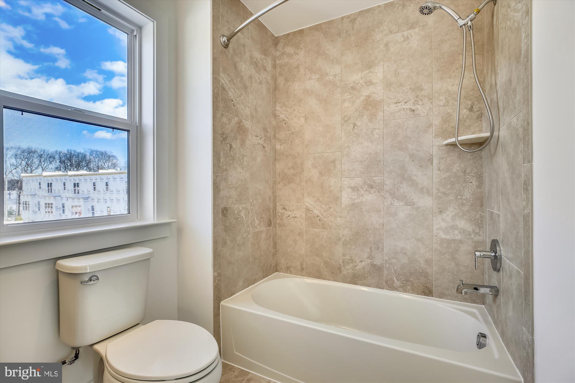 TOWER OAKS - Residential