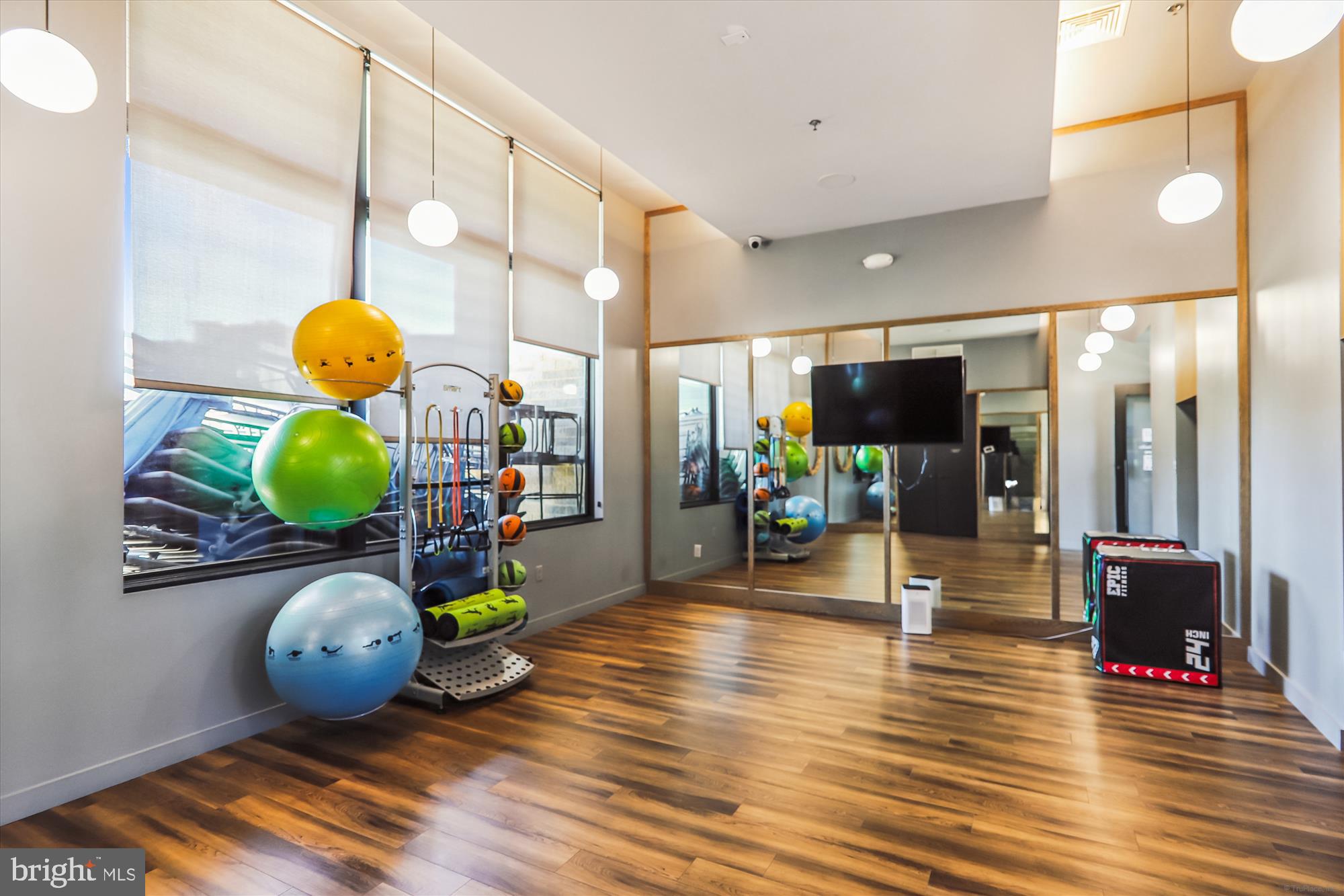 TOWER OAKS - Residential