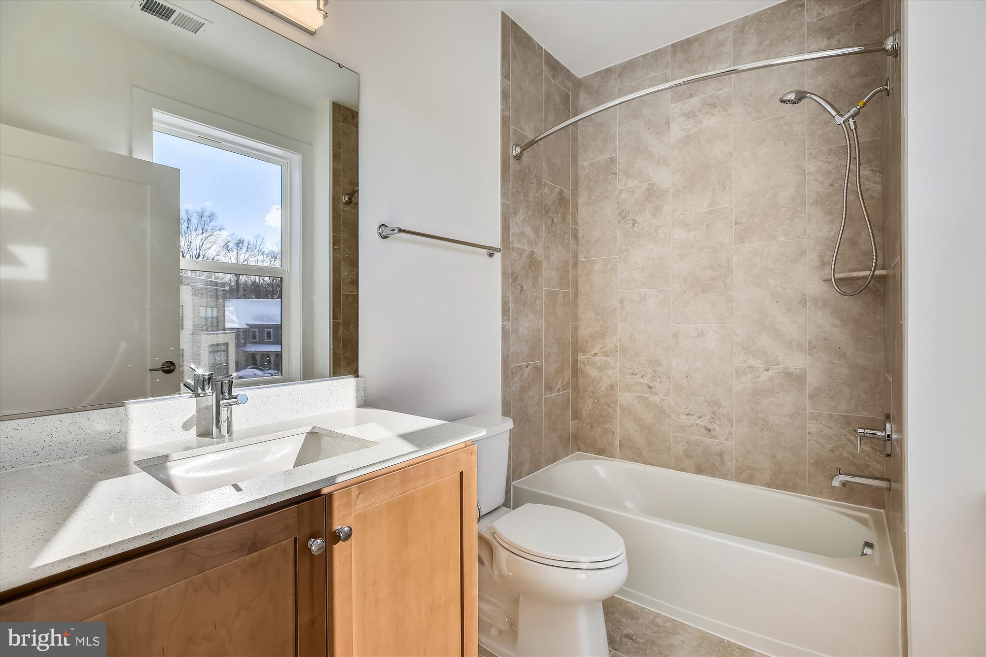 TOWER OAKS - Residential