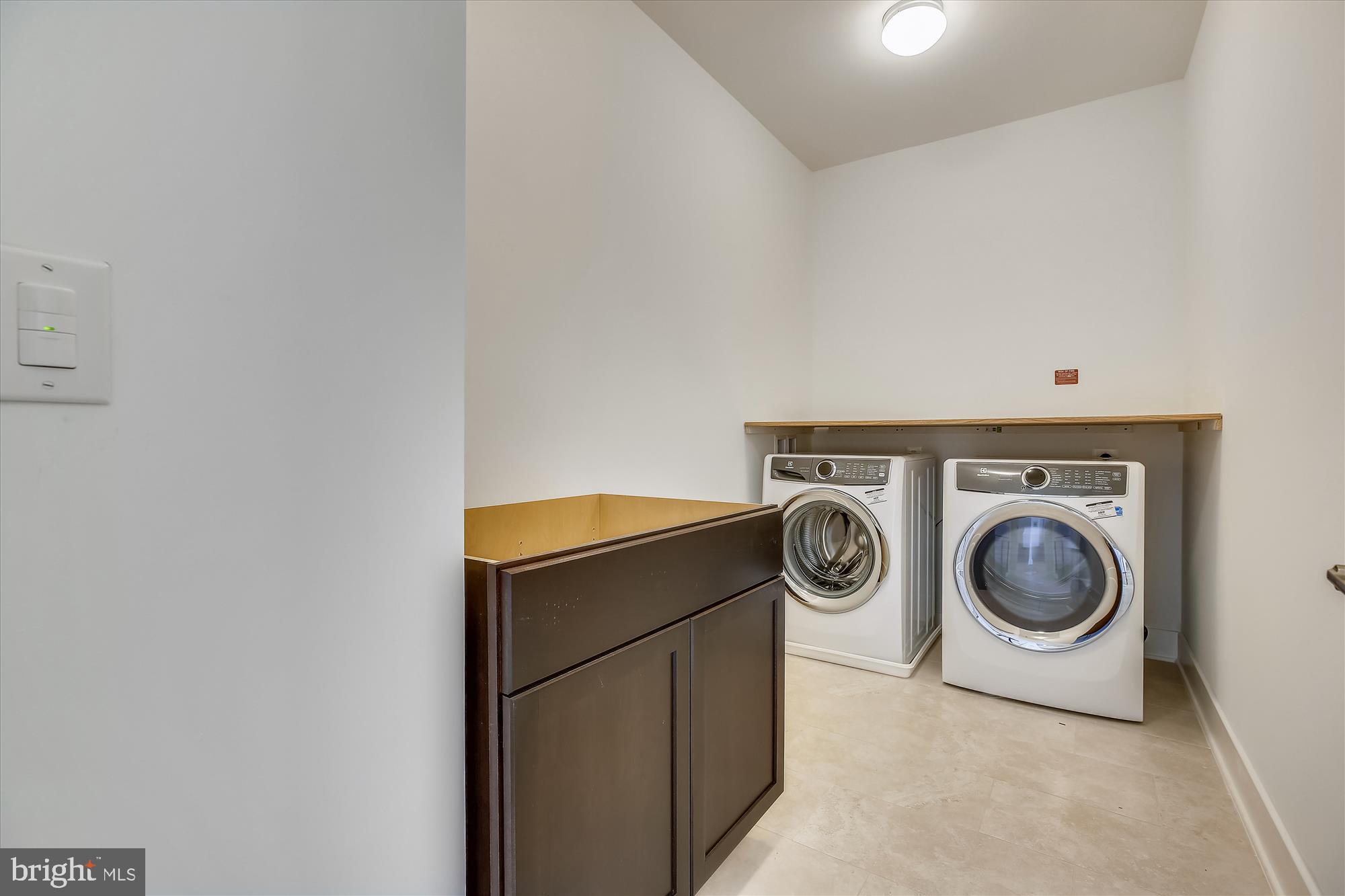 TOWER OAKS - Residential