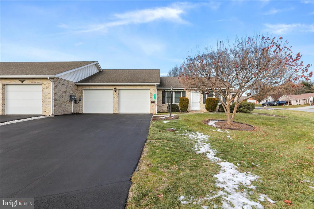 Photo of 2419 Mccleary Drive, CHAMBERSBURG, PA 17201 (MLS # PAFL2031792)