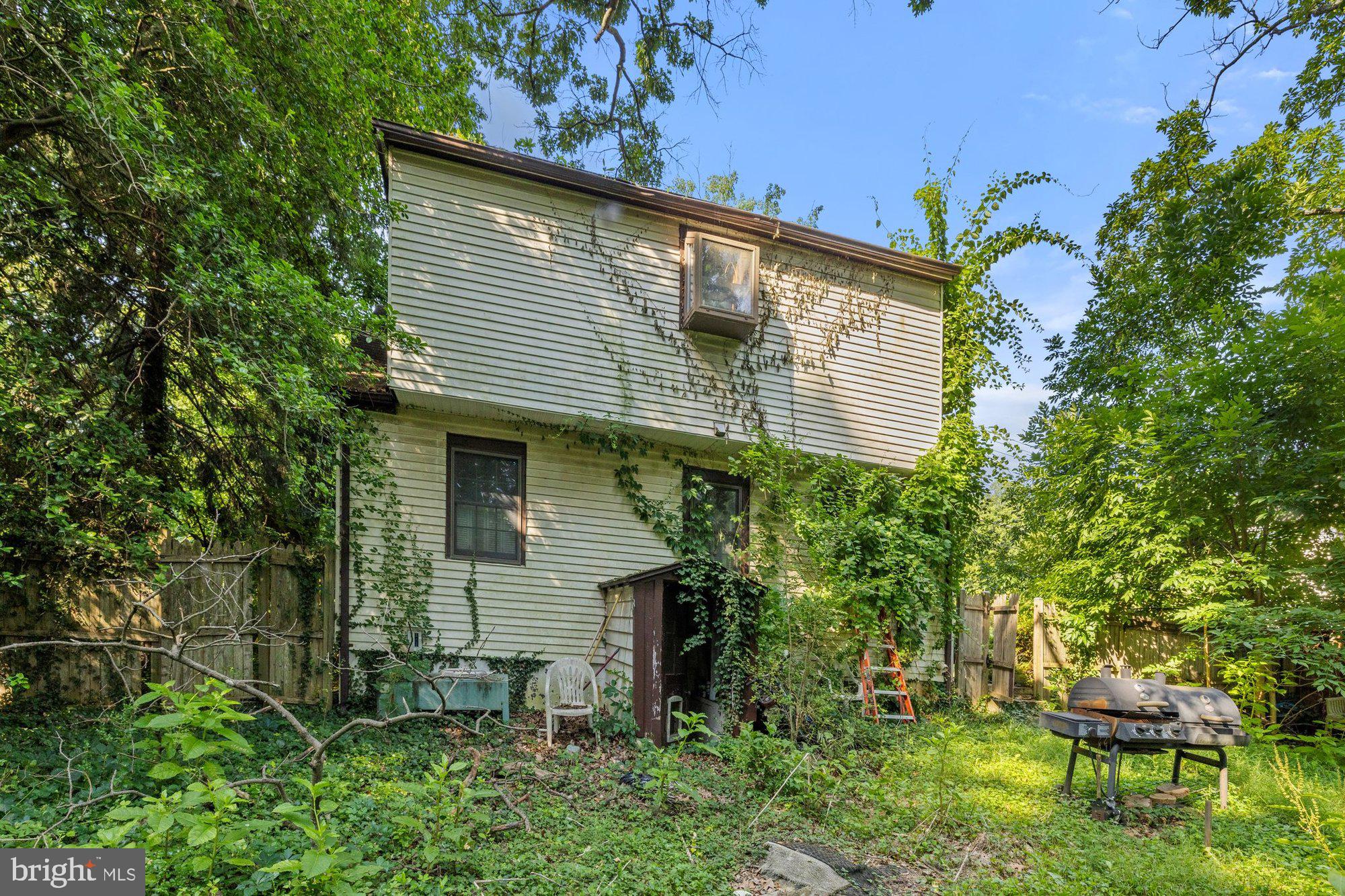 WAPLES MILL - Residential