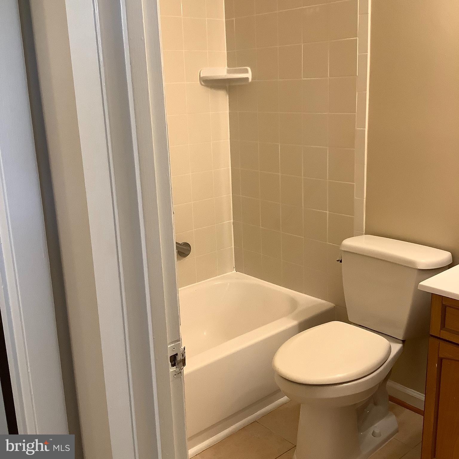 RAINTREE - Residential Lease