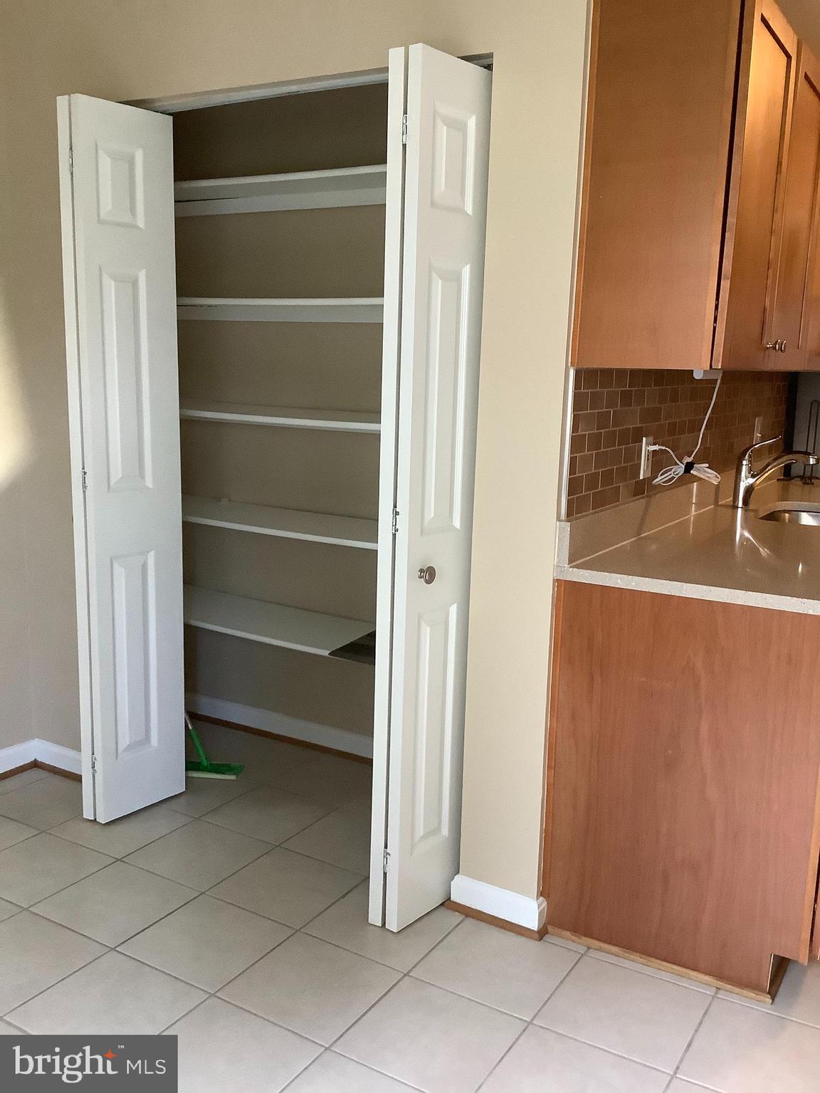 RAINTREE - Residential Lease