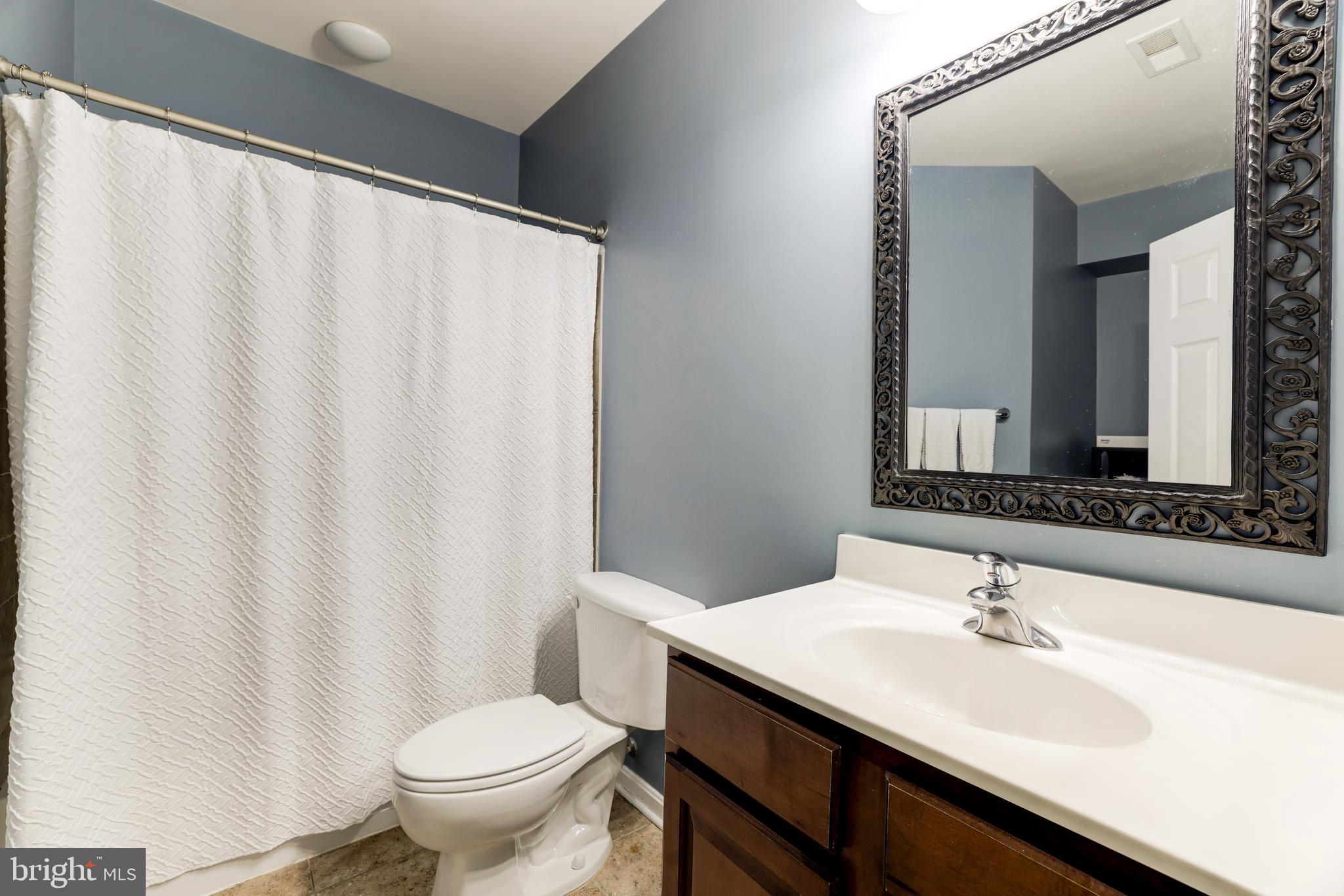 LANSDOWNE ON THE POTOMAC - Residential