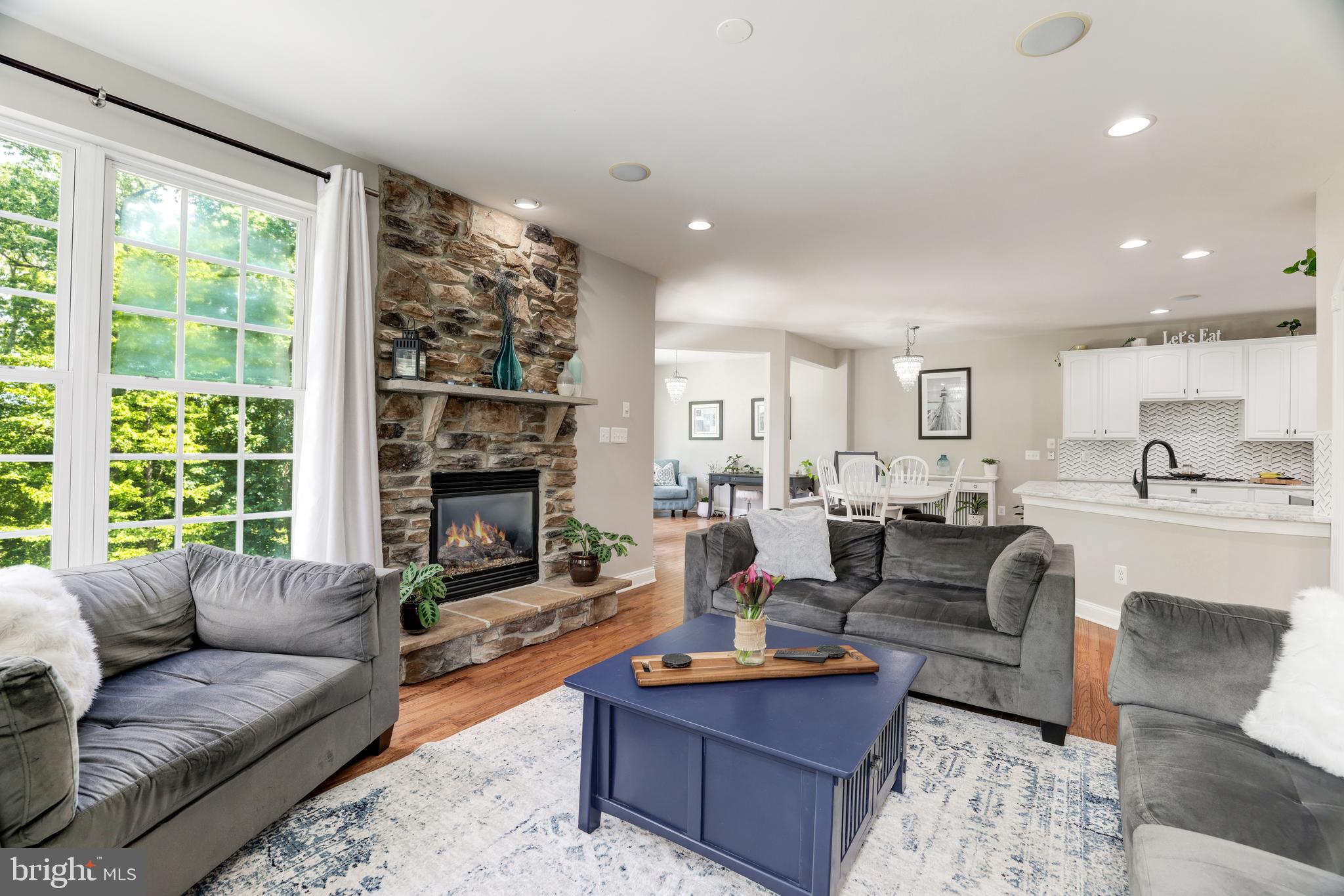 LANSDOWNE ON THE POTOMAC - Residential