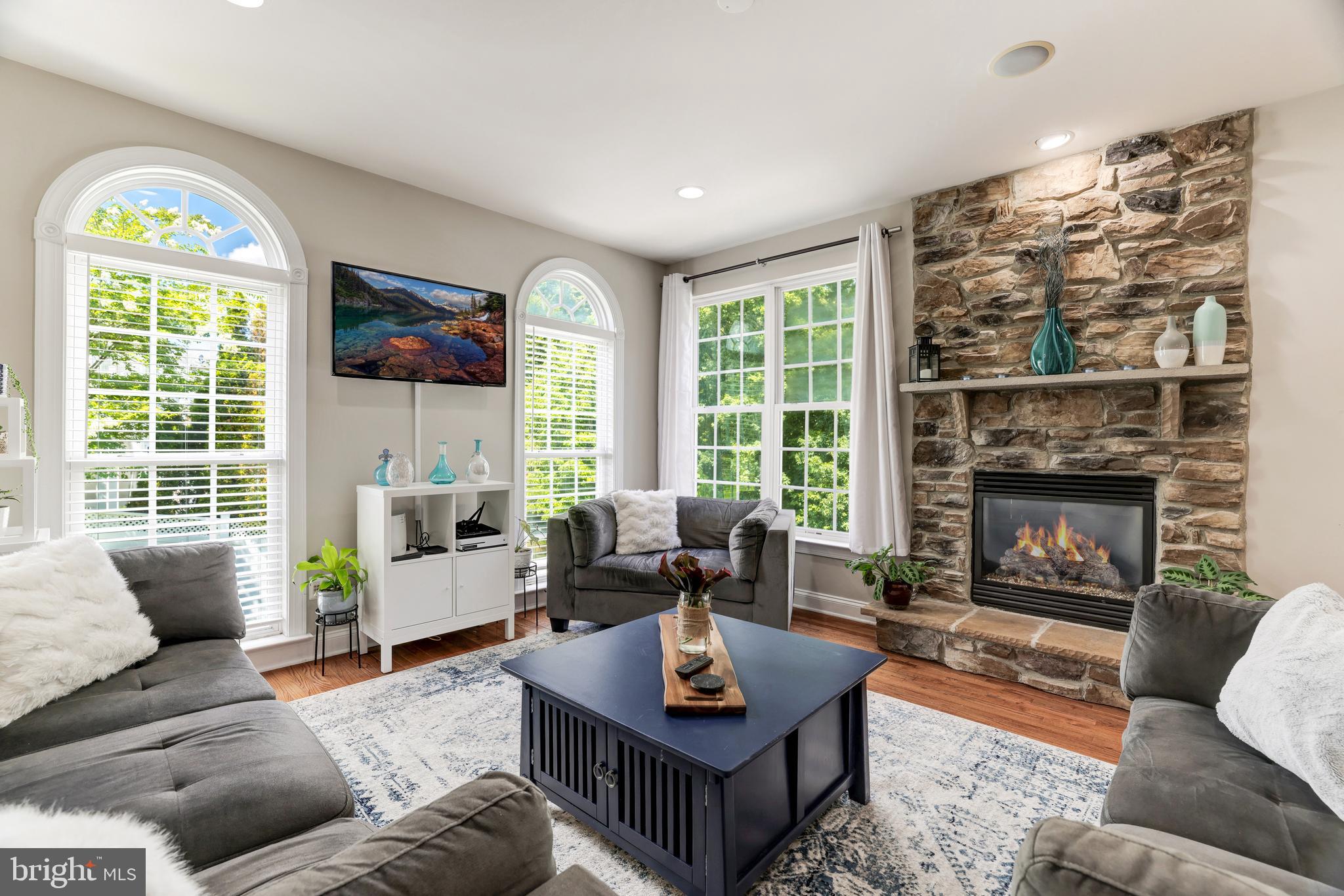 LANSDOWNE ON THE POTOMAC - Residential