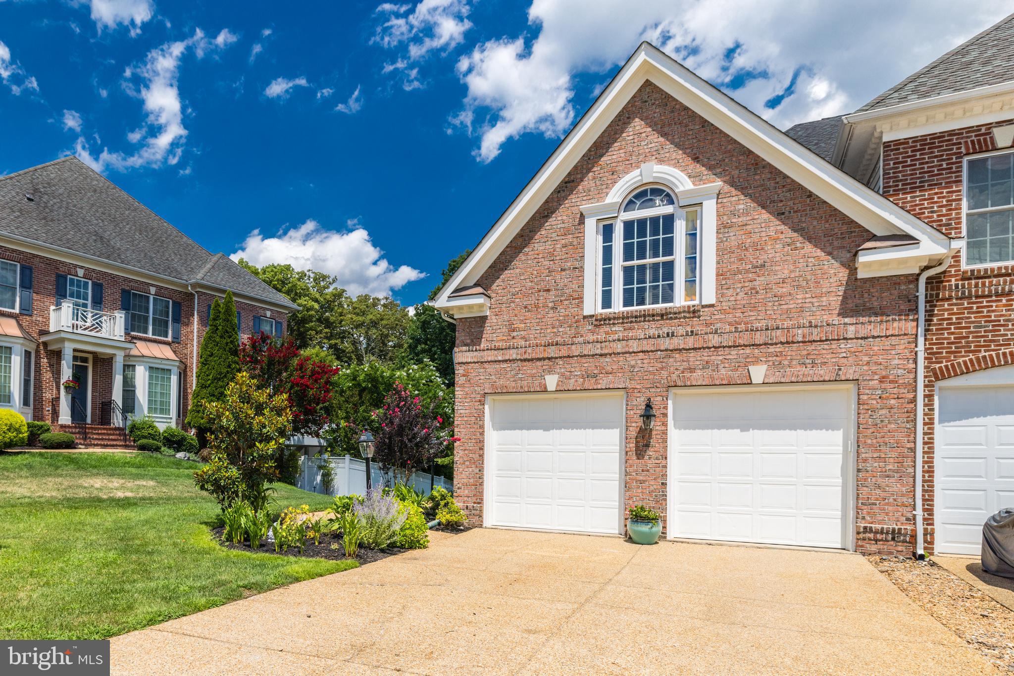 LANSDOWNE ON THE POTOMAC - Residential