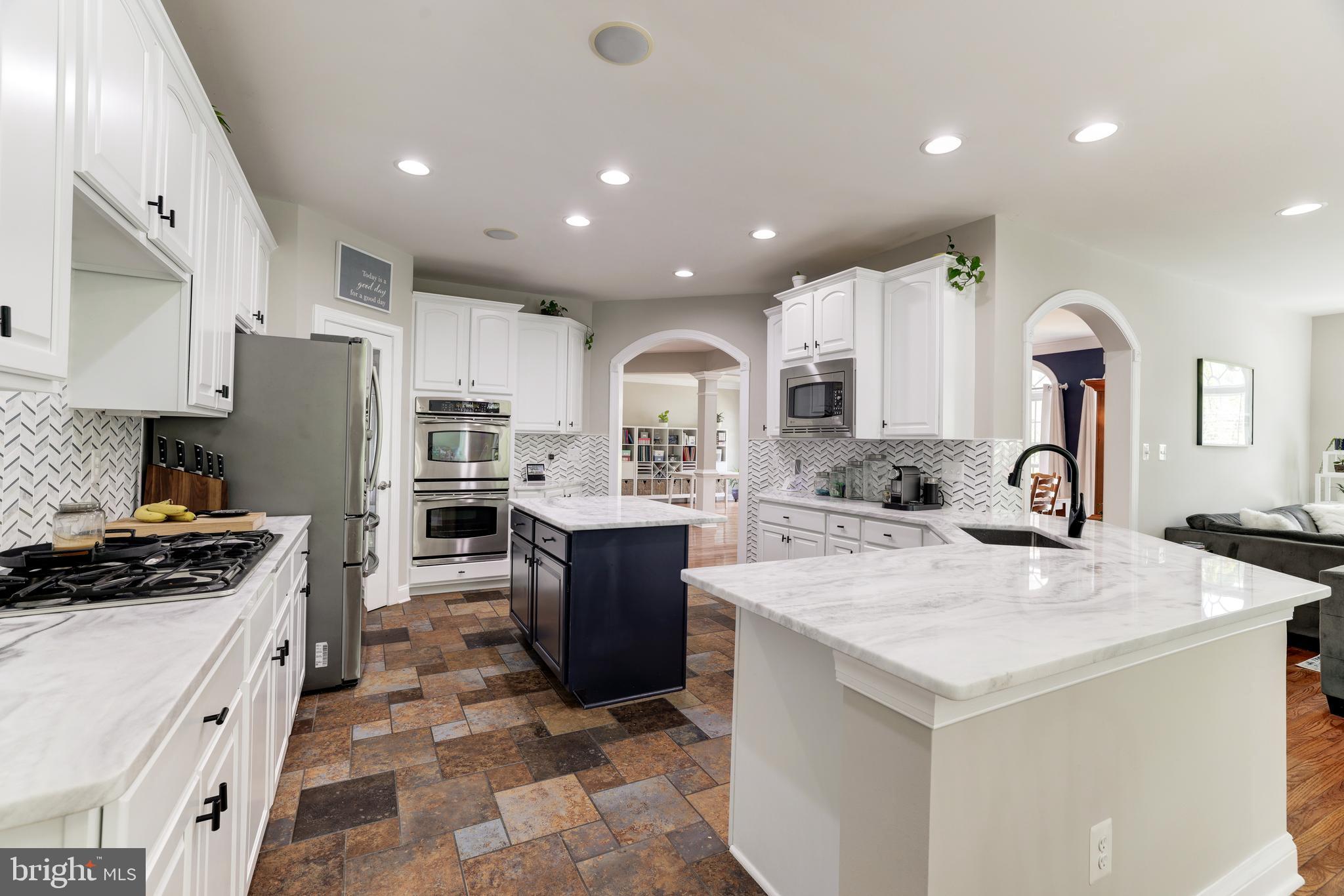 LANSDOWNE ON THE POTOMAC - Residential