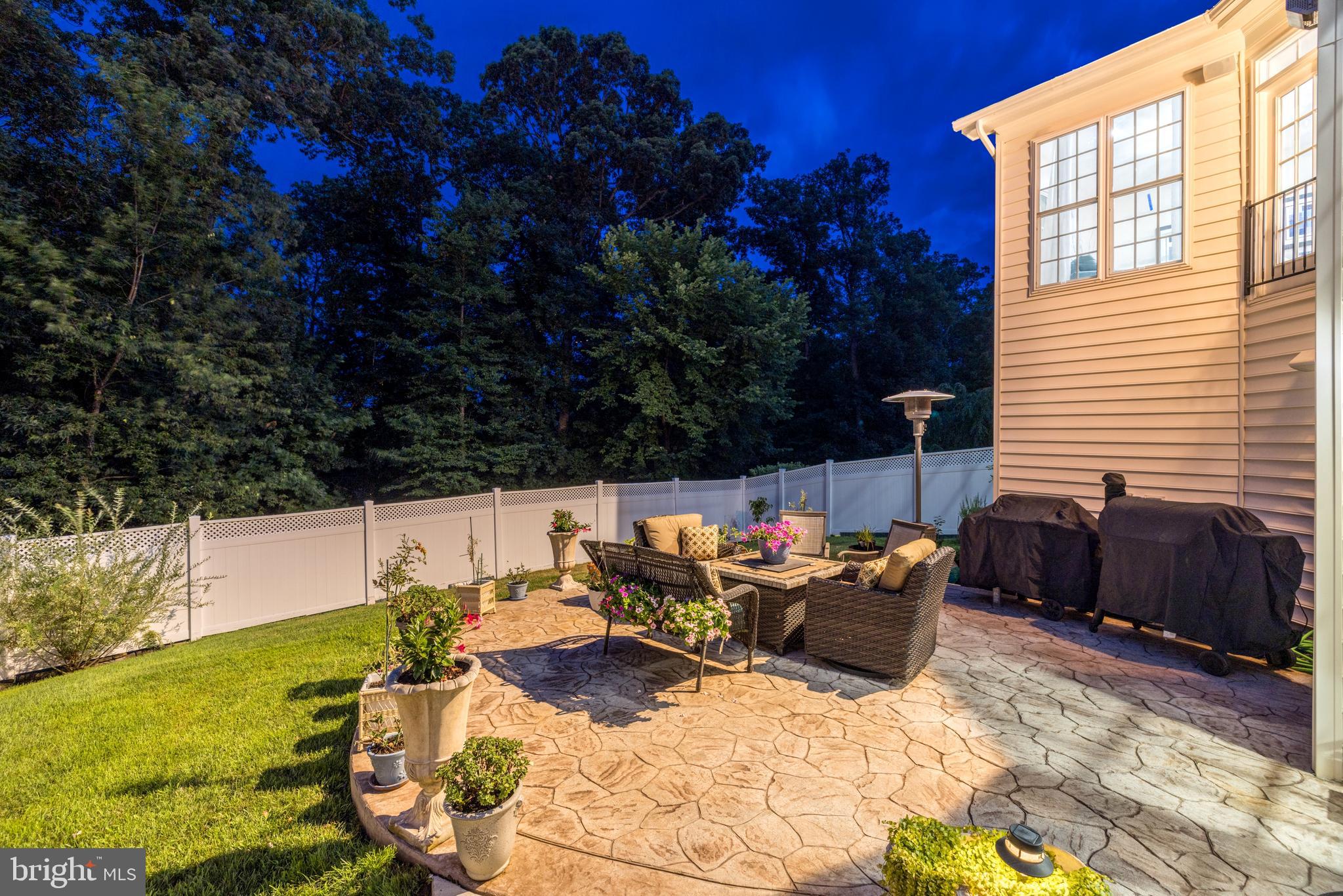 LANSDOWNE ON THE POTOMAC - Residential