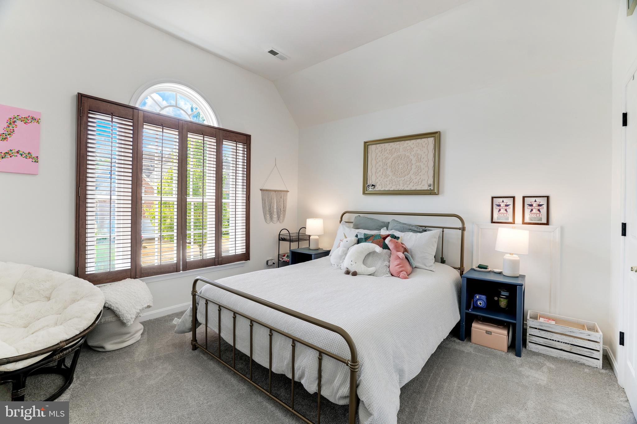 LANSDOWNE ON THE POTOMAC - Residential