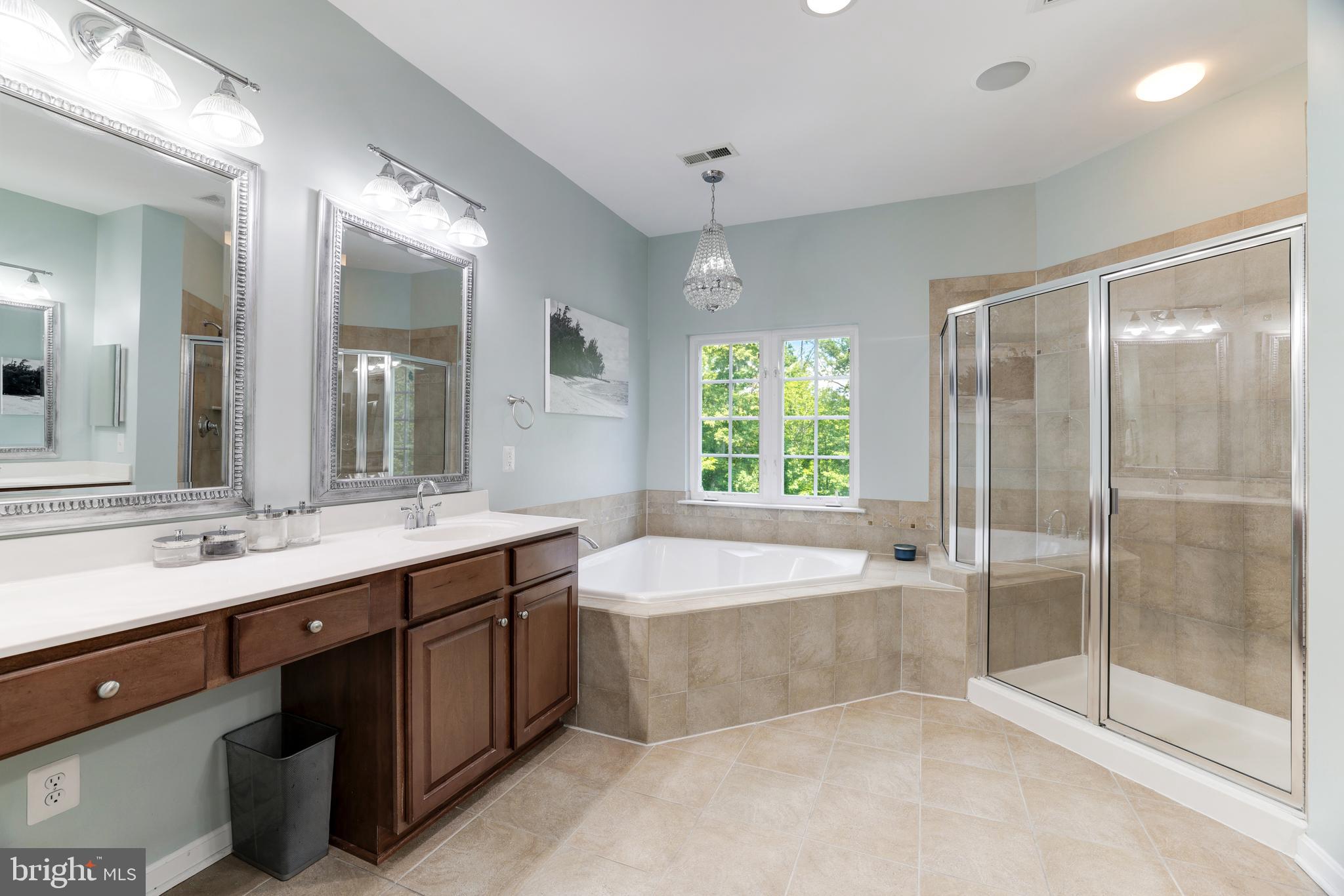 LANSDOWNE ON THE POTOMAC - Residential