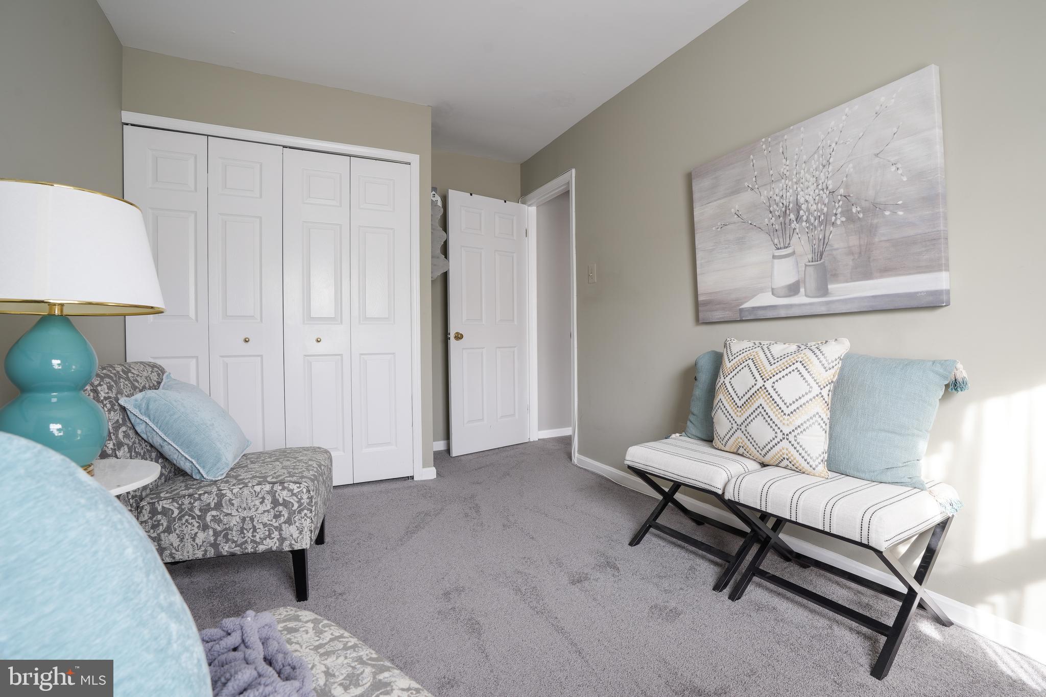 RIVERCHASE - Residential