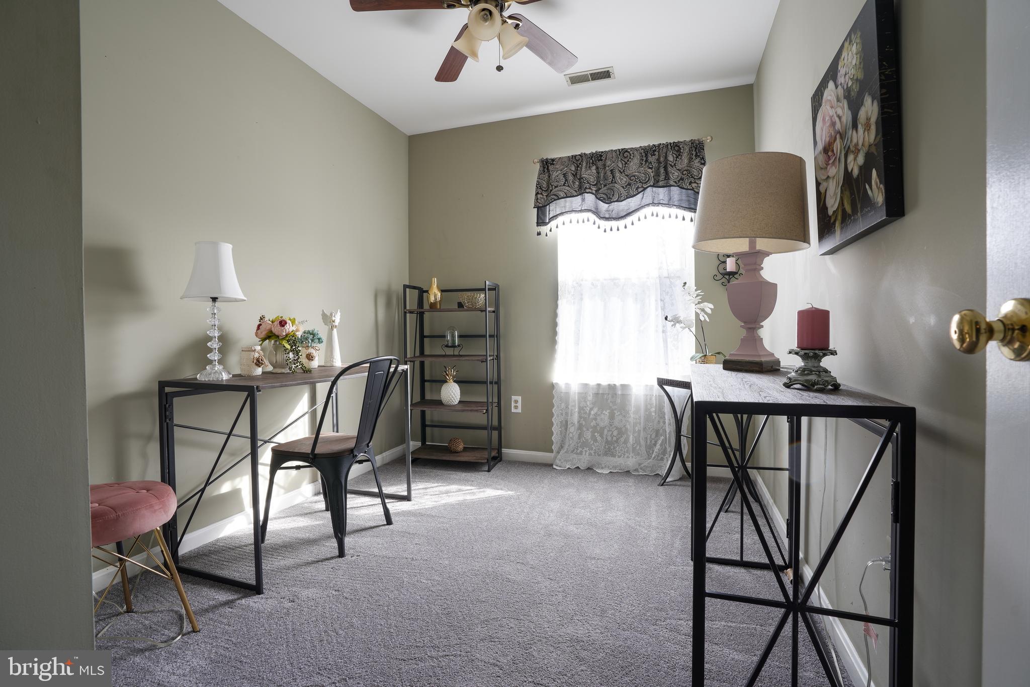 RIVERCHASE - Residential