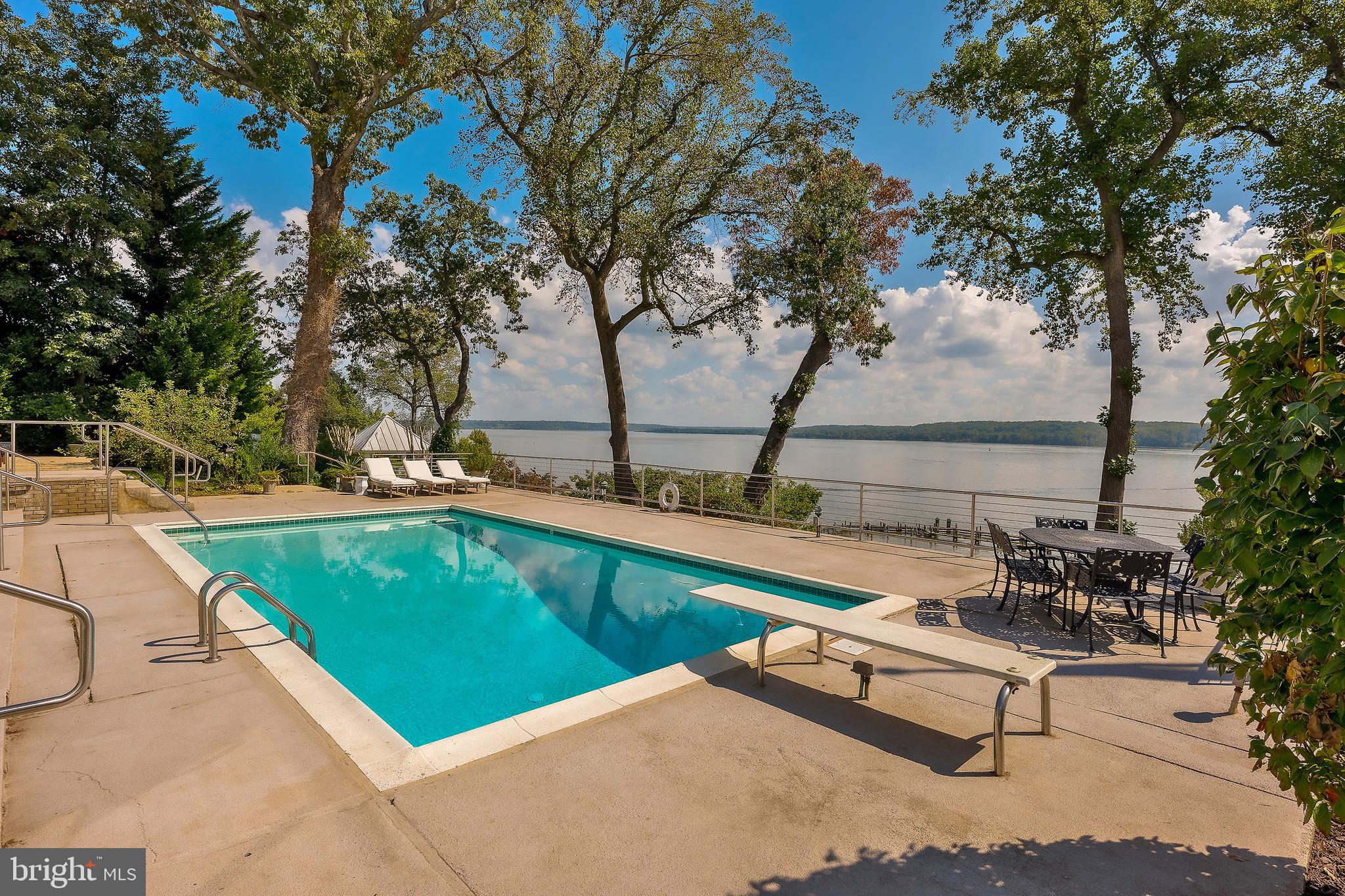 BELLE RIVE - Residential