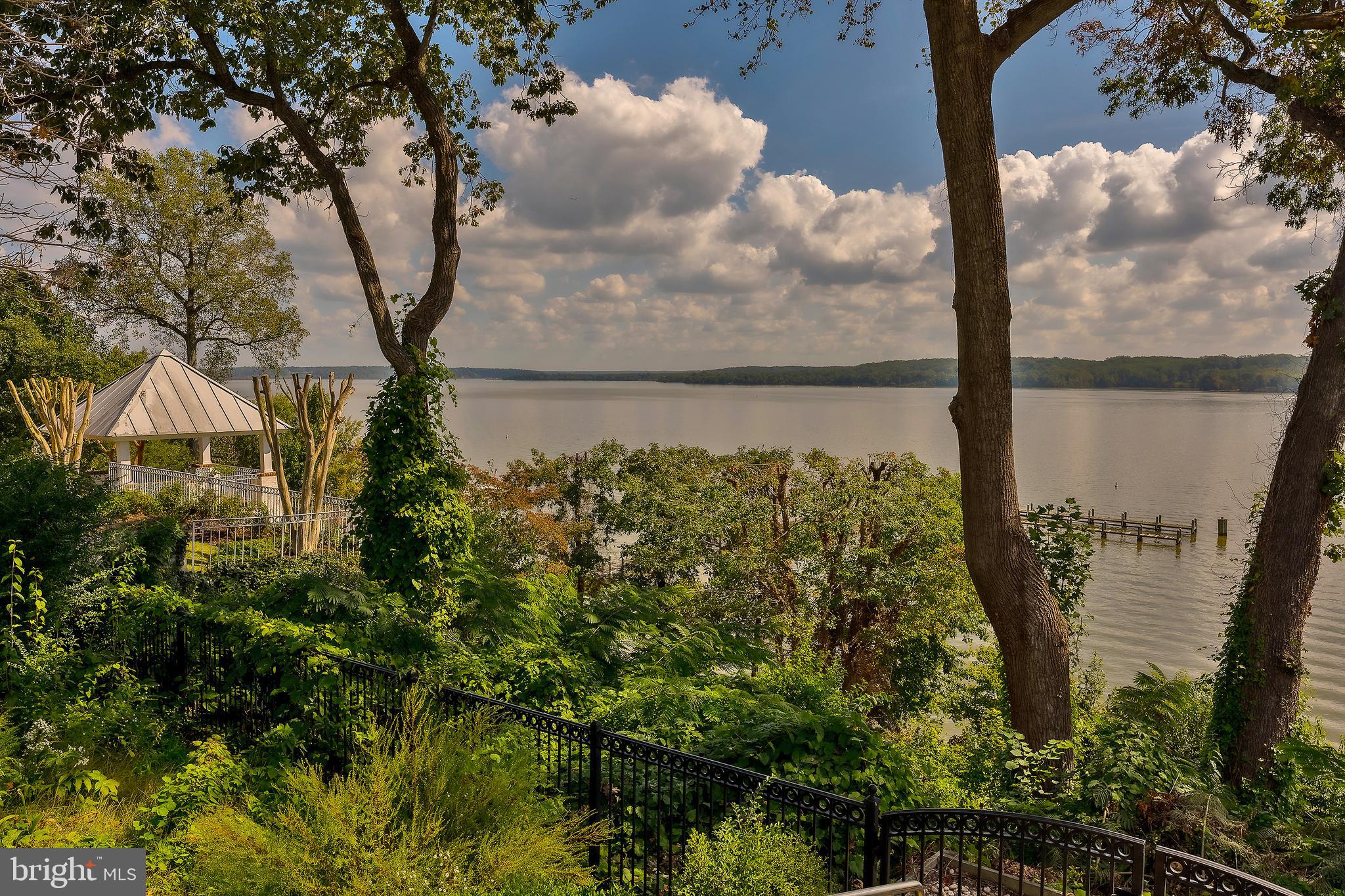 BELLE RIVE - Residential