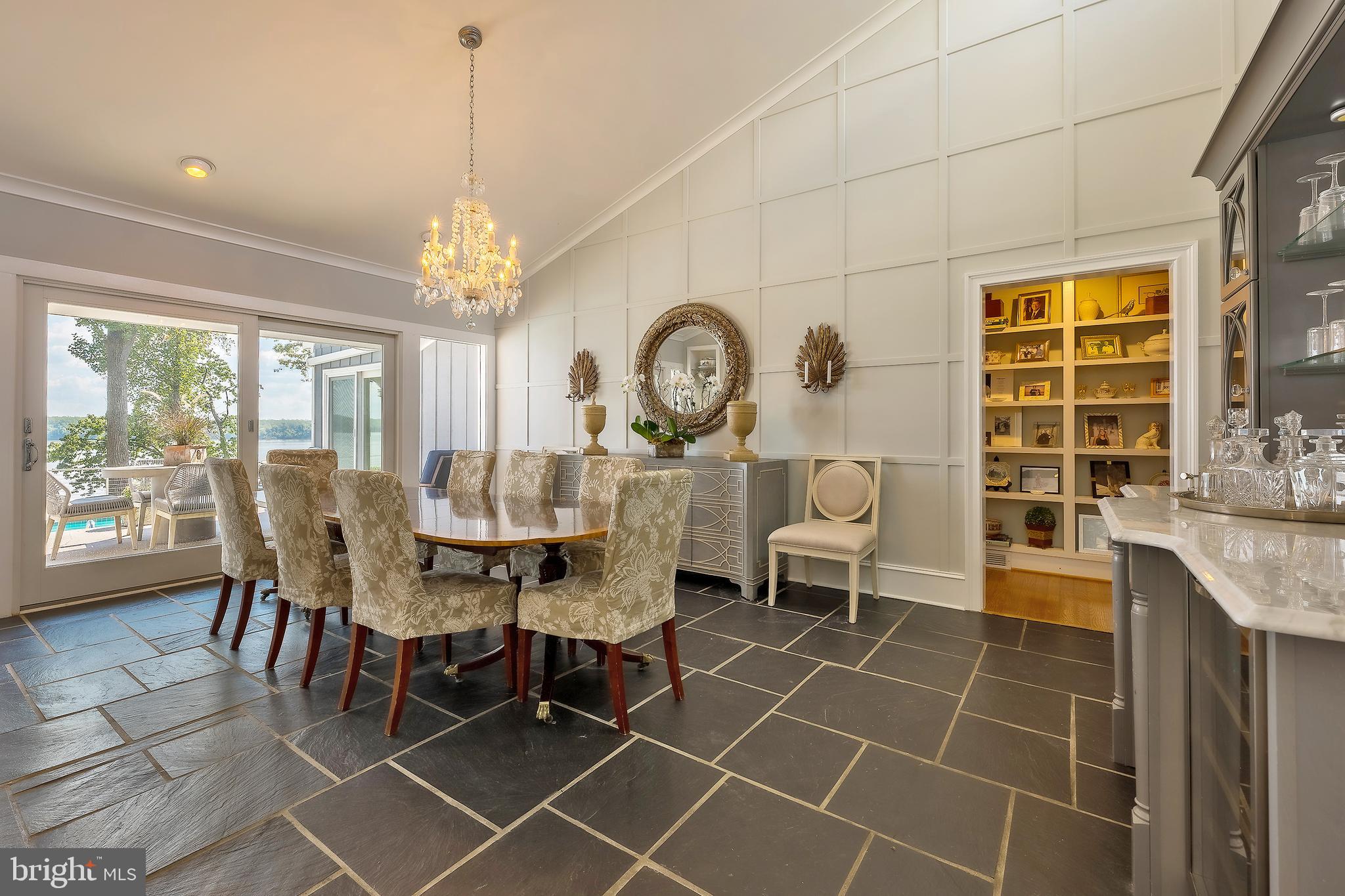 BELLE RIVE - Residential