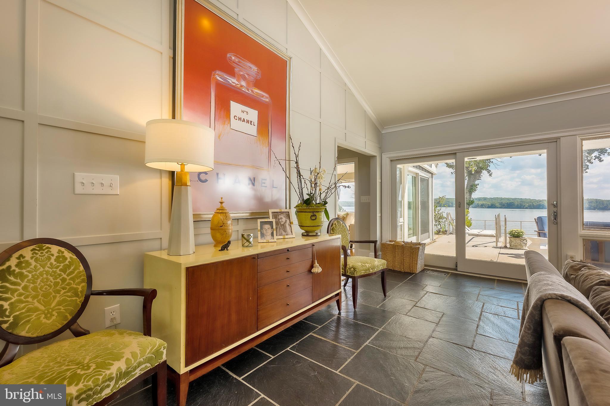 BELLE RIVE - Residential