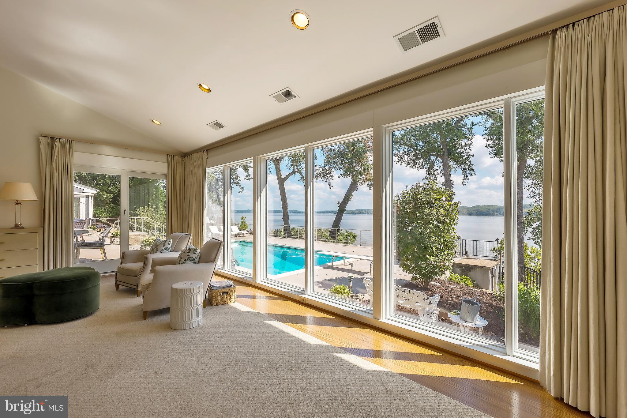 BELLE RIVE - Residential