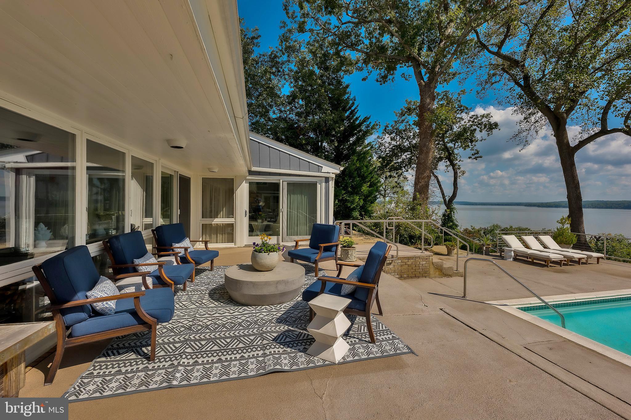 BELLE RIVE - Residential