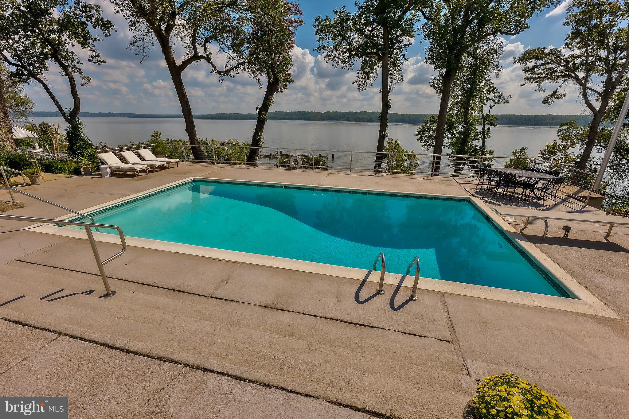 BELLE RIVE - Residential