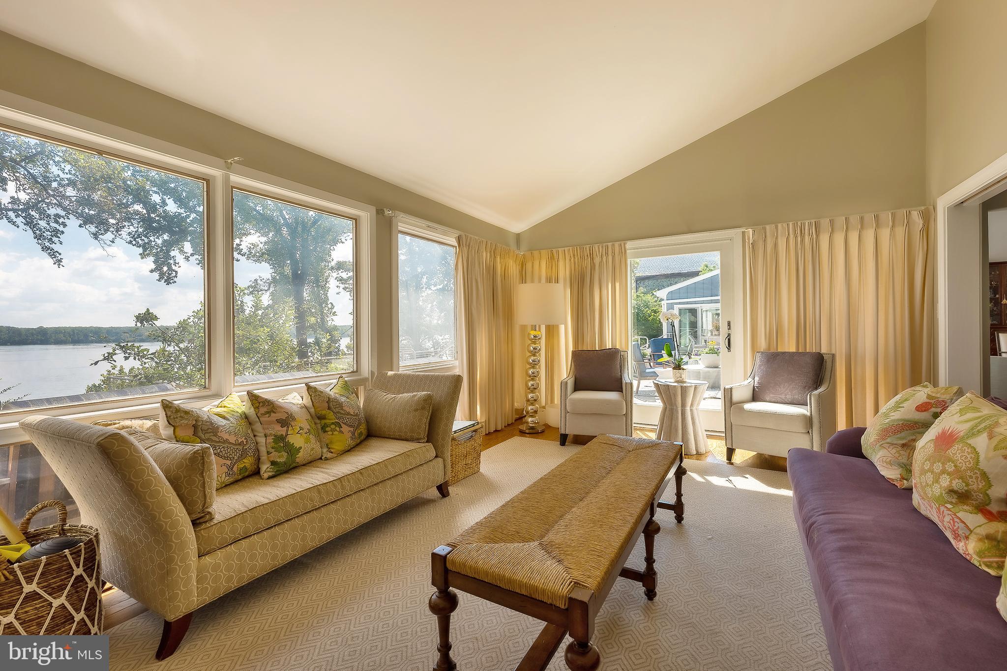 BELLE RIVE - Residential