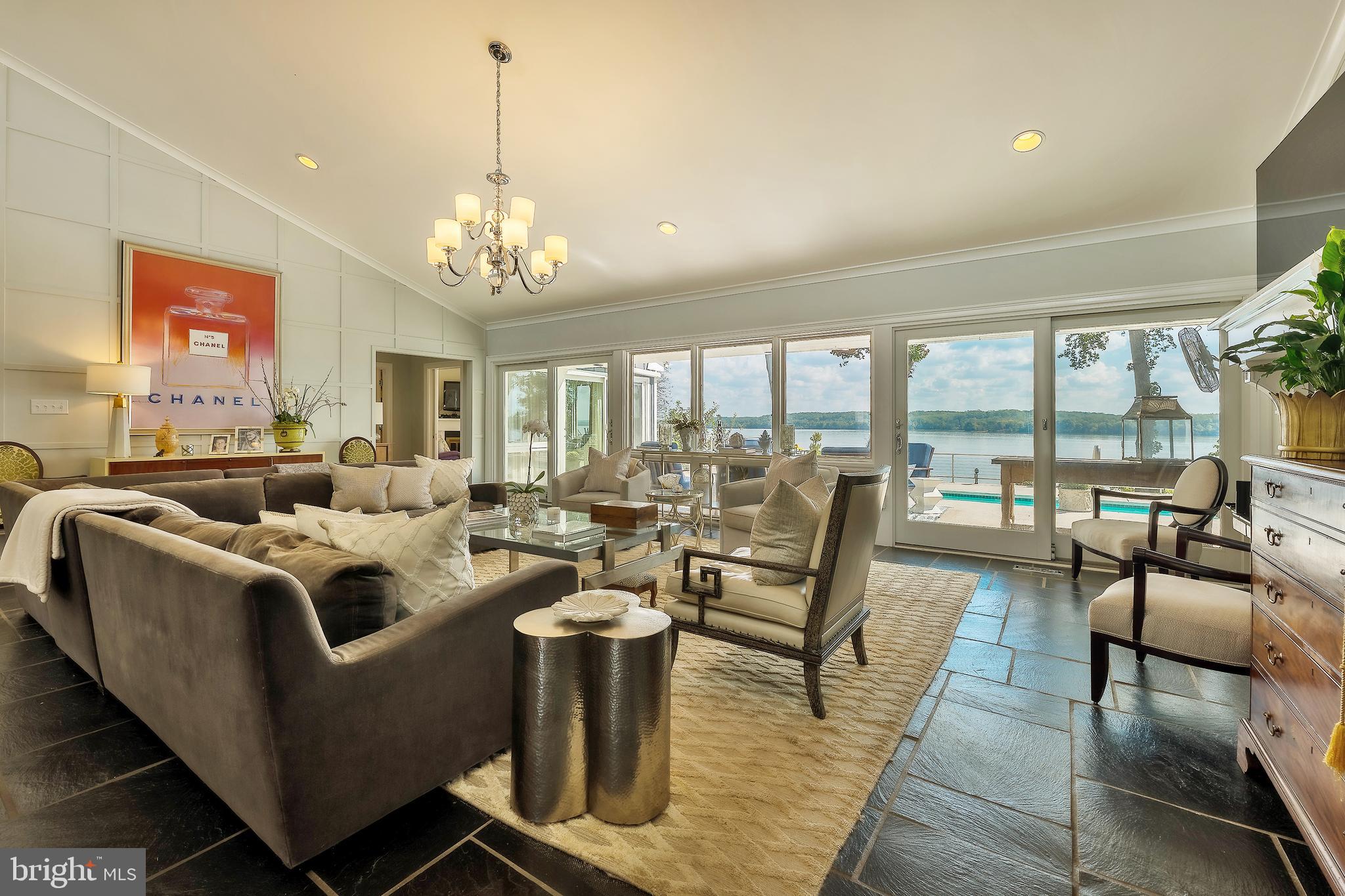 BELLE RIVE - Residential