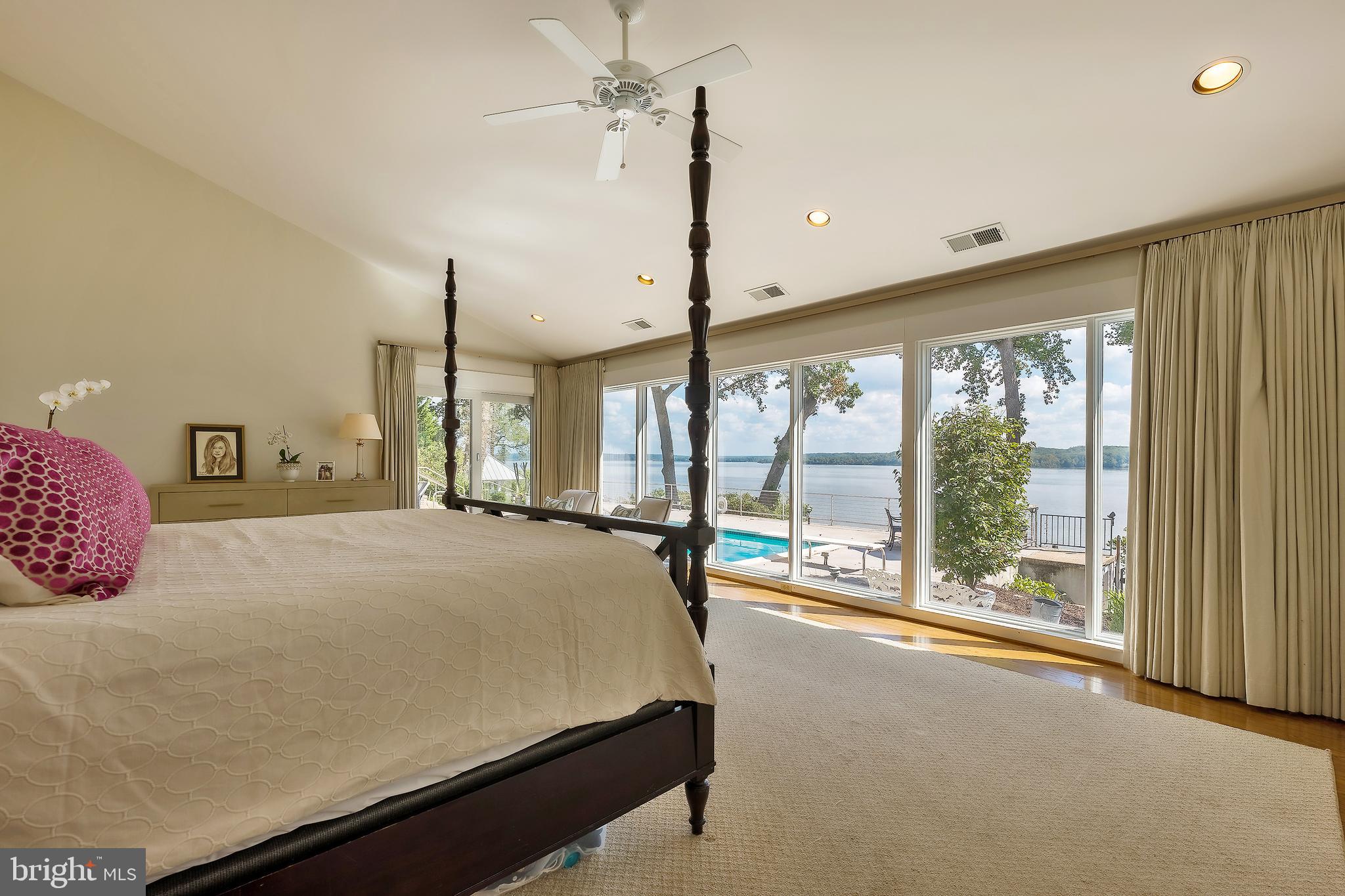 BELLE RIVE - Residential