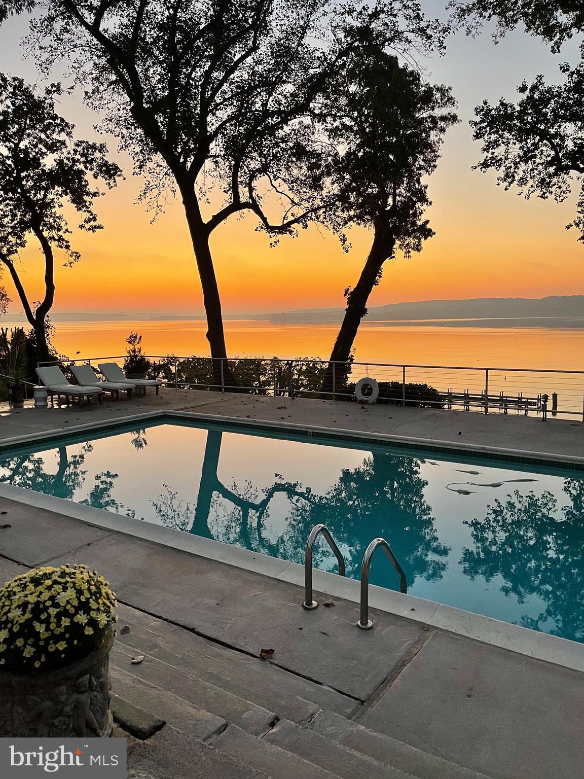 BELLE RIVE - Residential