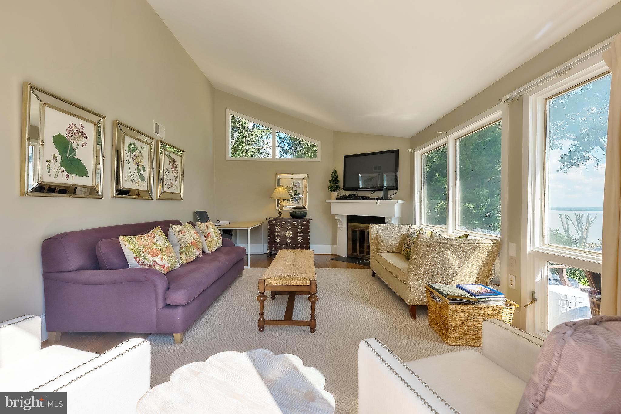 BELLE RIVE - Residential