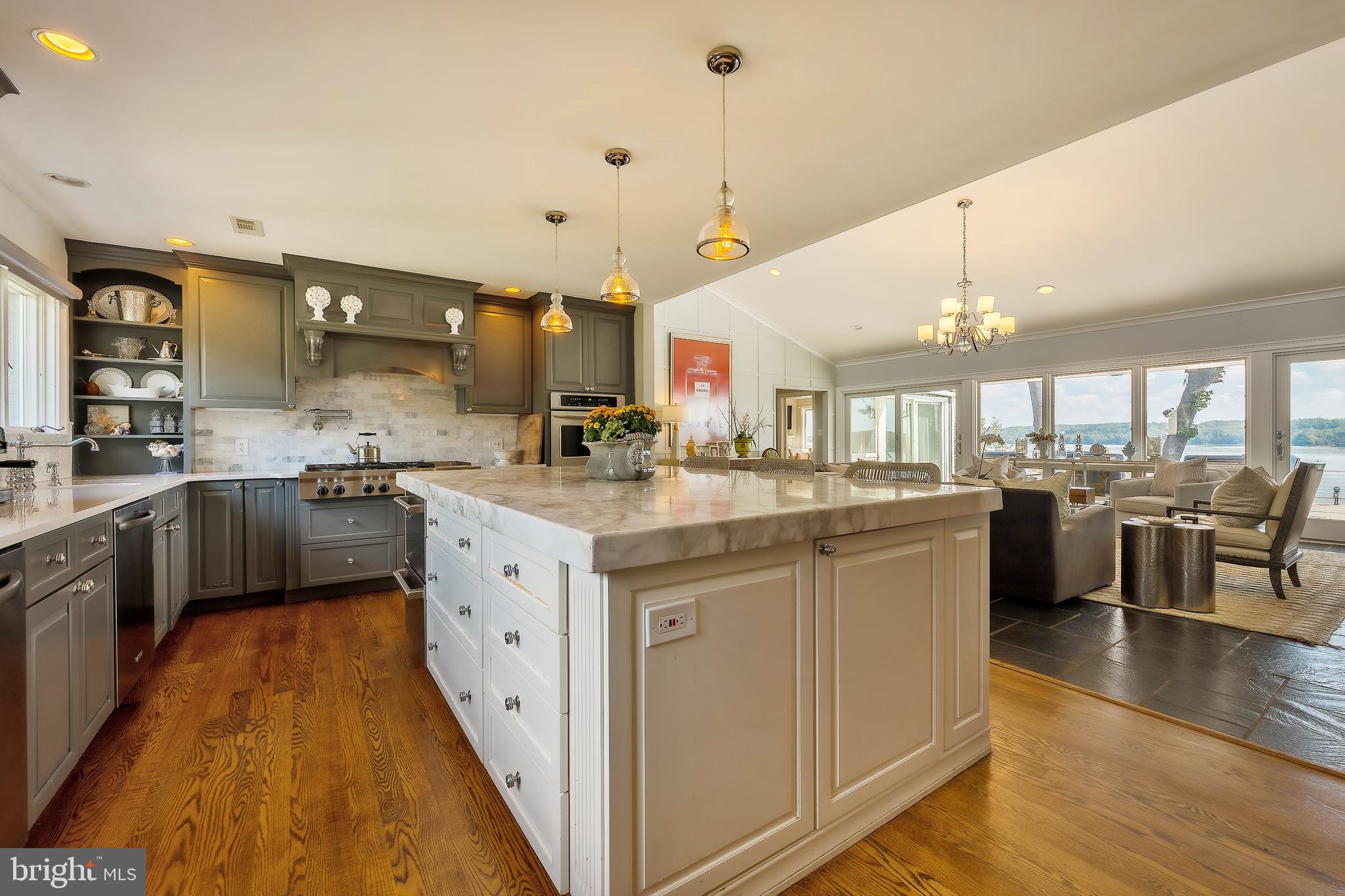 BELLE RIVE - Residential