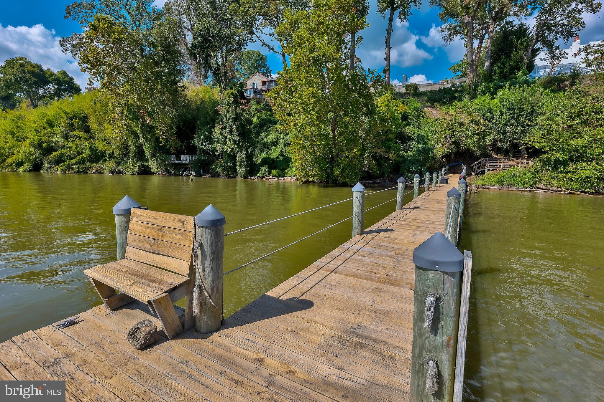 BELLE RIVE - Residential