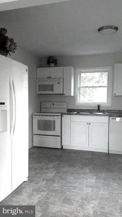 KENT ISLAND ESTATES - Residential Lease