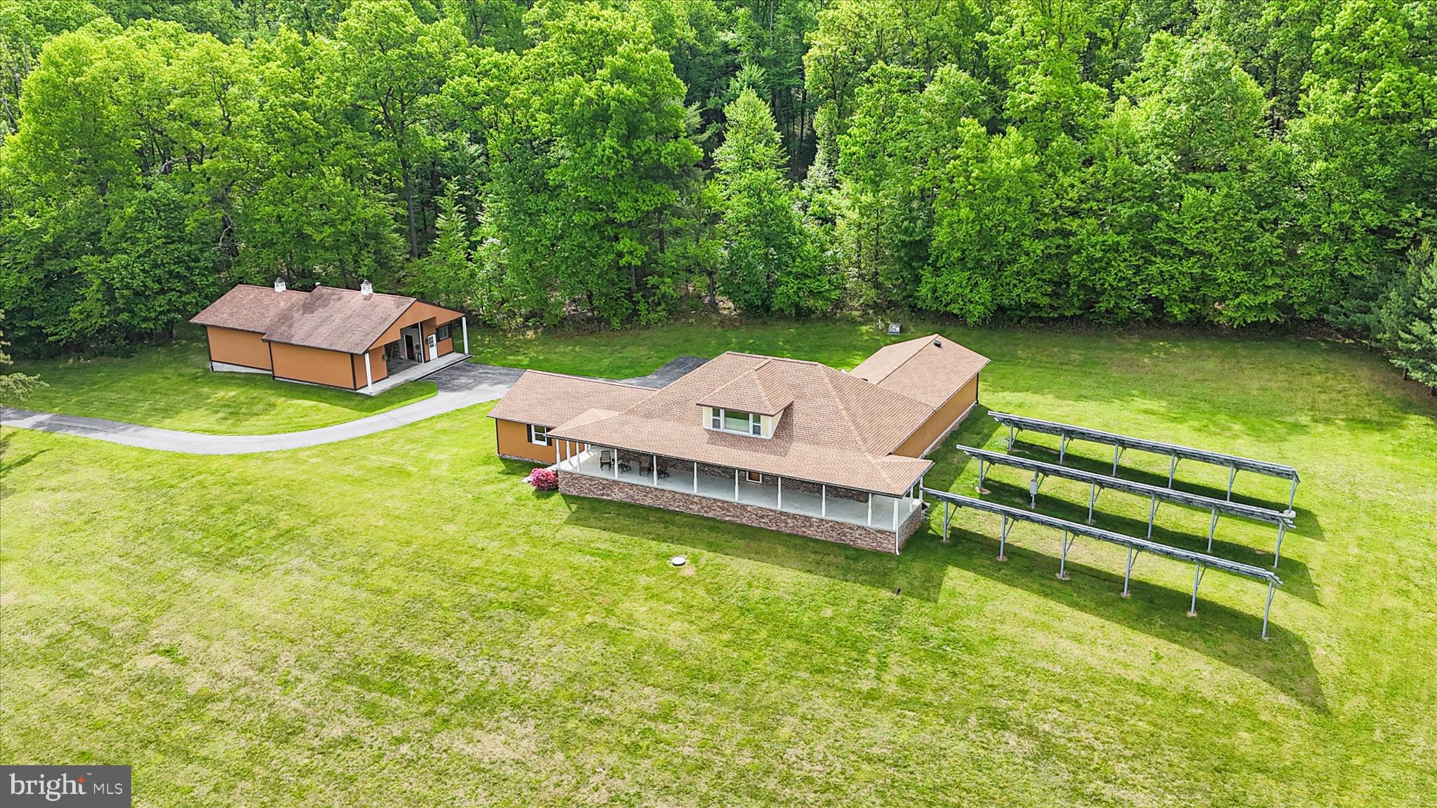 98 PEACH GLEN ROAD