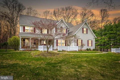 463 County Road 579, Milford, NJ MLS: NJHT2003752