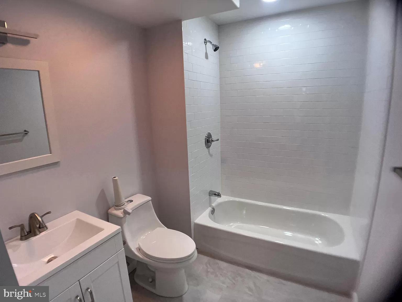 OLDE KENSINGTON - Residential Lease