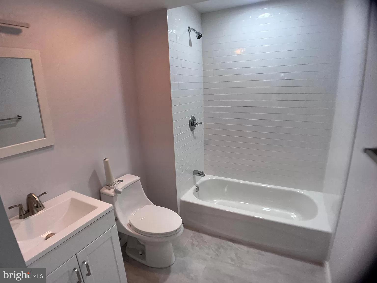 OLDE KENSINGTON - Residential Lease