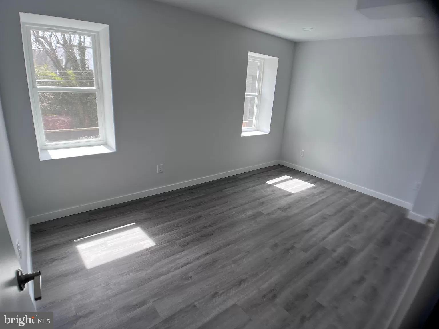 OLDE KENSINGTON - Residential Lease