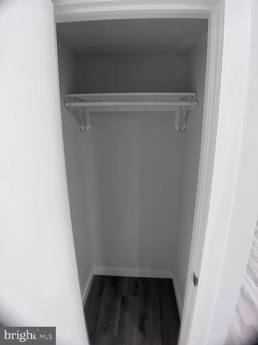 OLDE KENSINGTON - Residential Lease