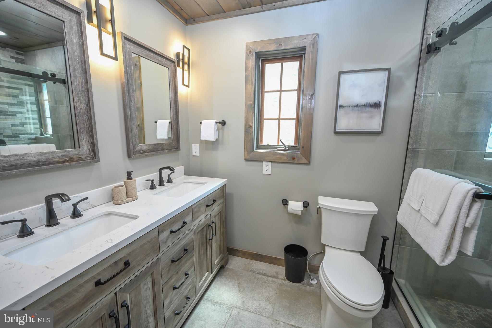 LAKE FOREST - Residential