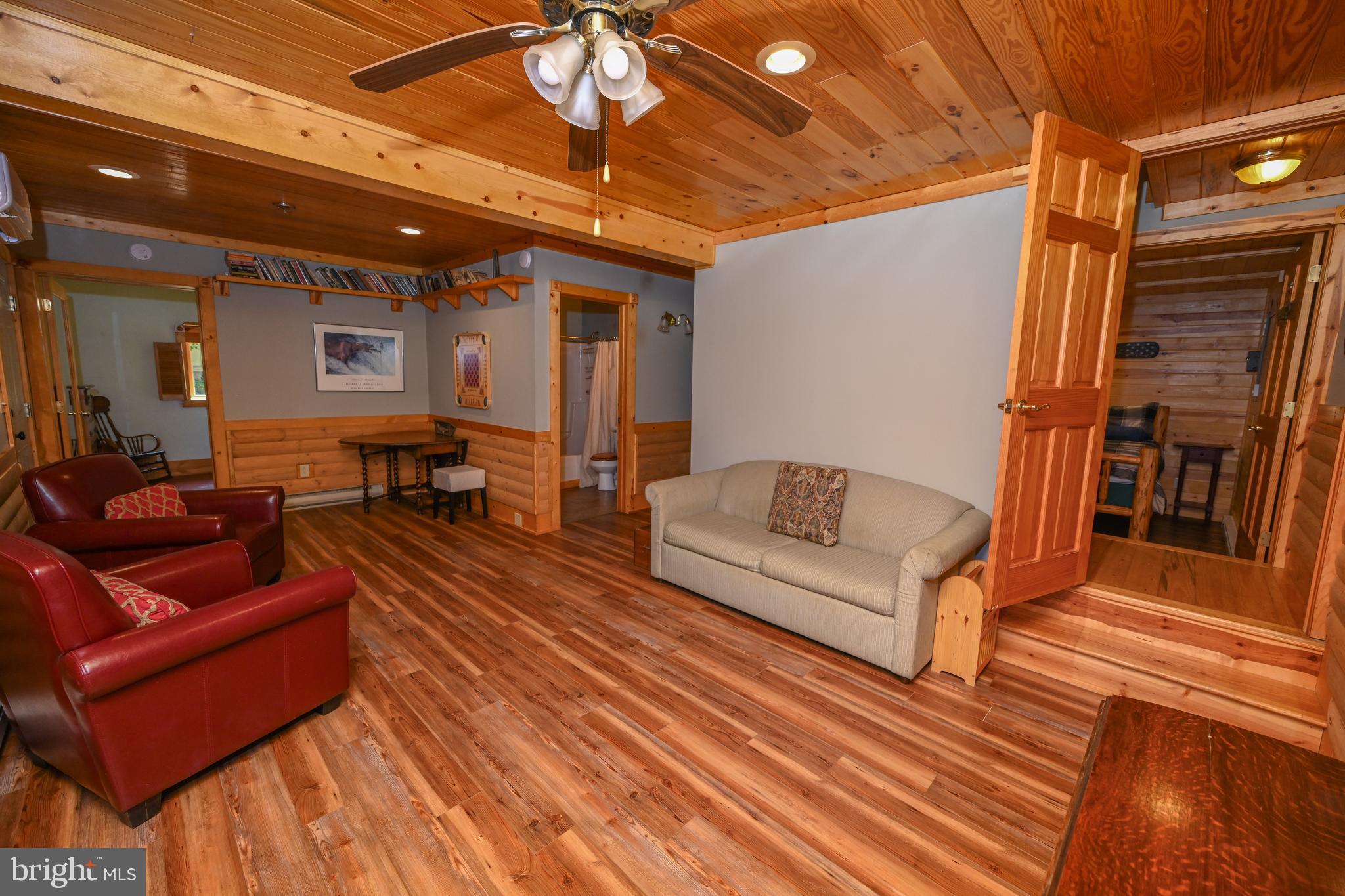 LAKE FOREST - Residential