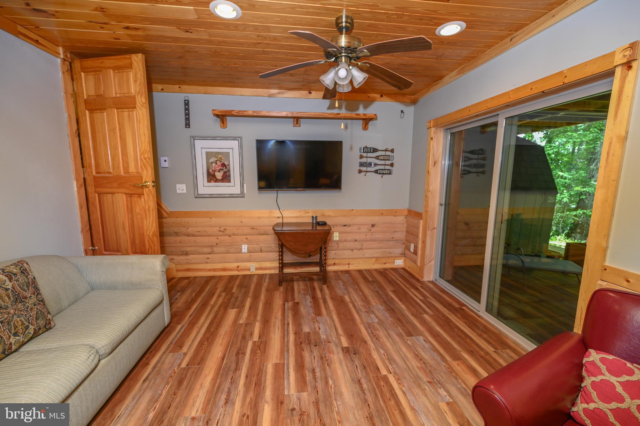 LAKE FOREST - Residential